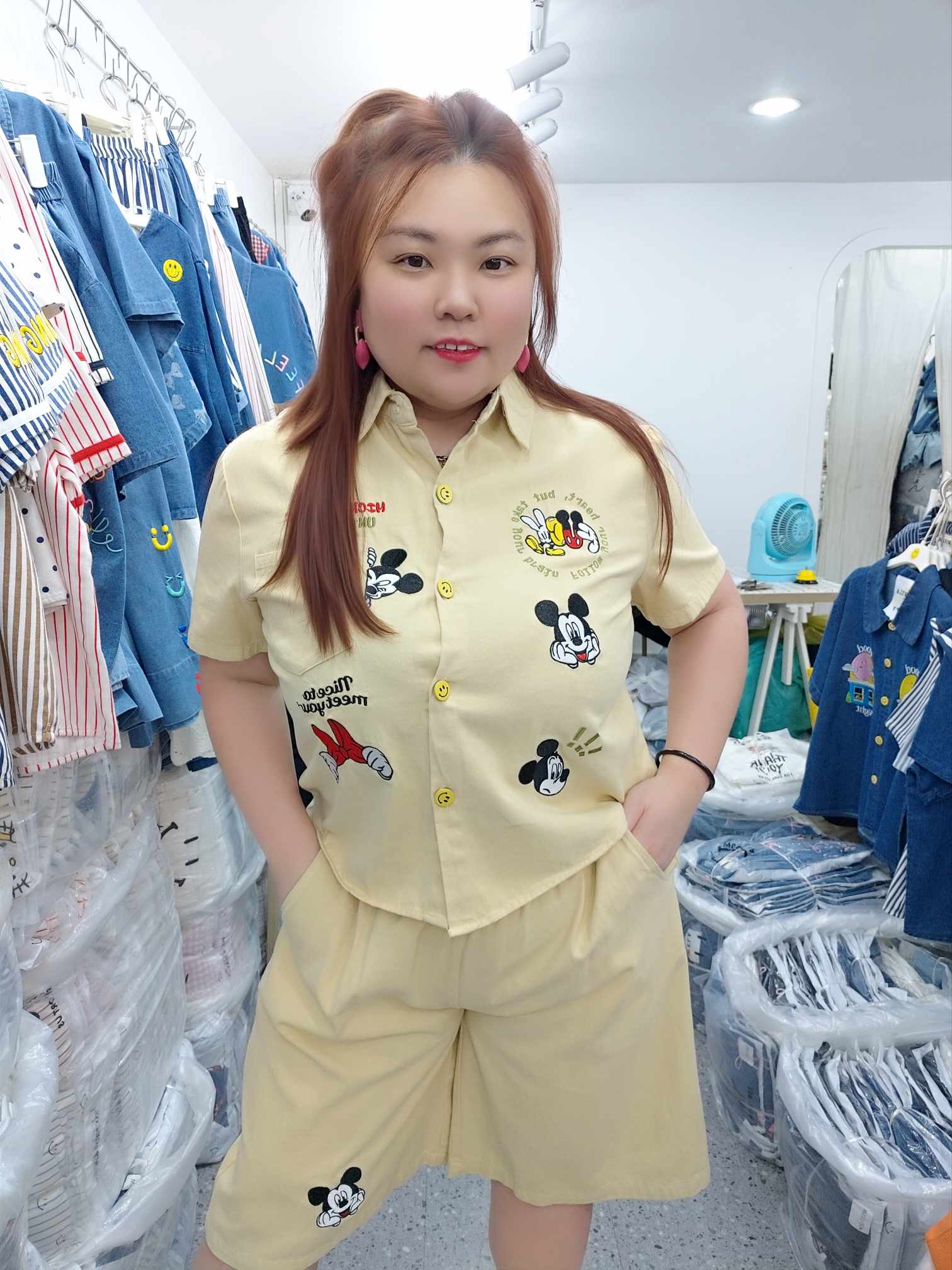 ENE09 米奇口袋刺绣牛仔五分裤套装