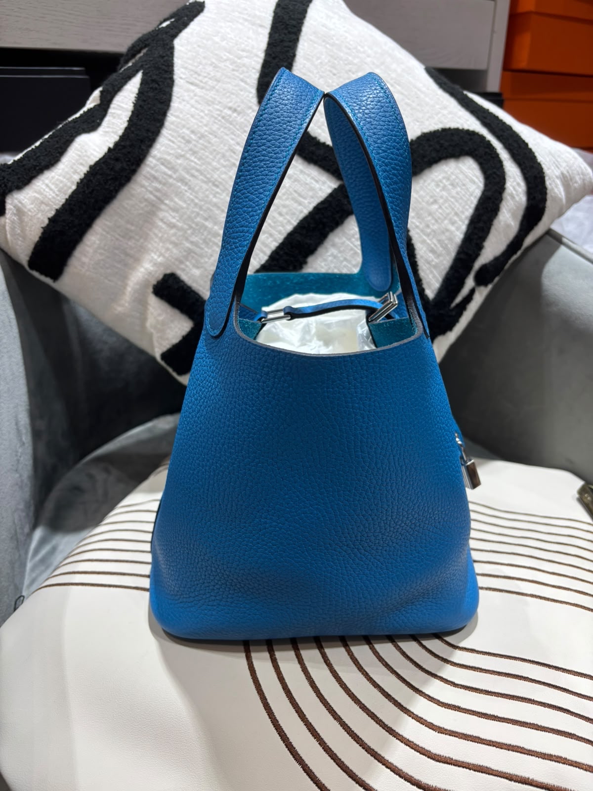 HERMES PICOTIN 18,STAMP A,B3 Bleu Zanzibar 100%Authentic, 98%New ✅key lock✅dust bag✅box