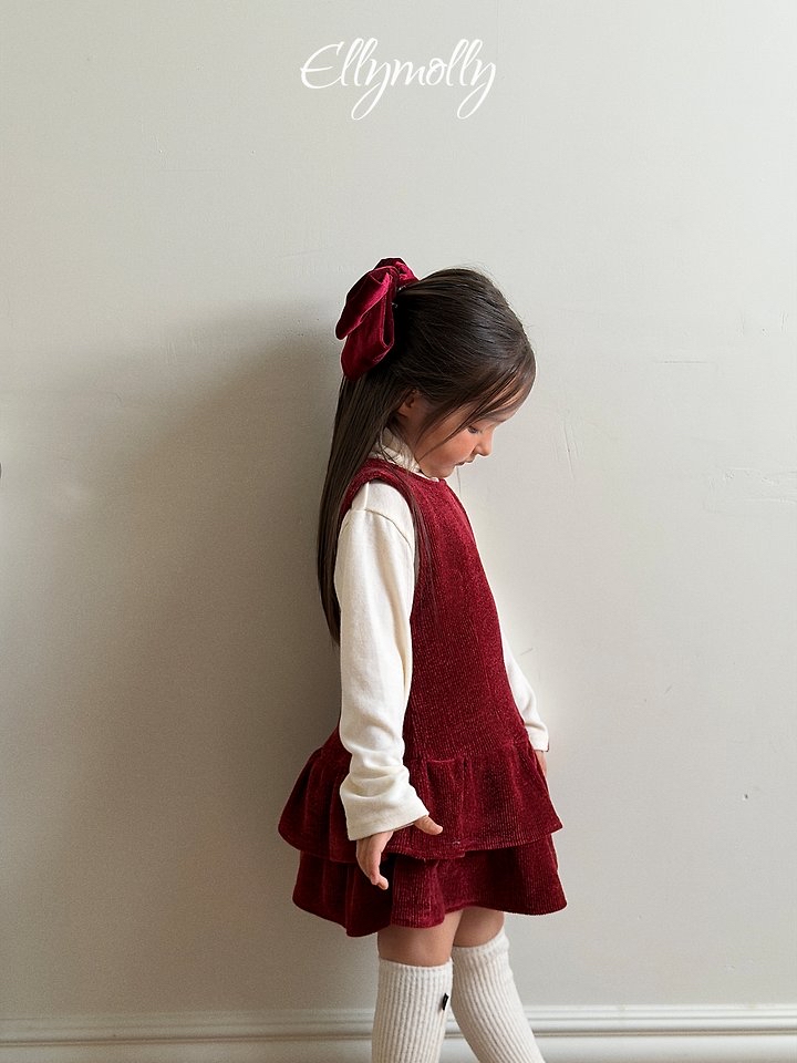 Ellymolly | Snow frill ops