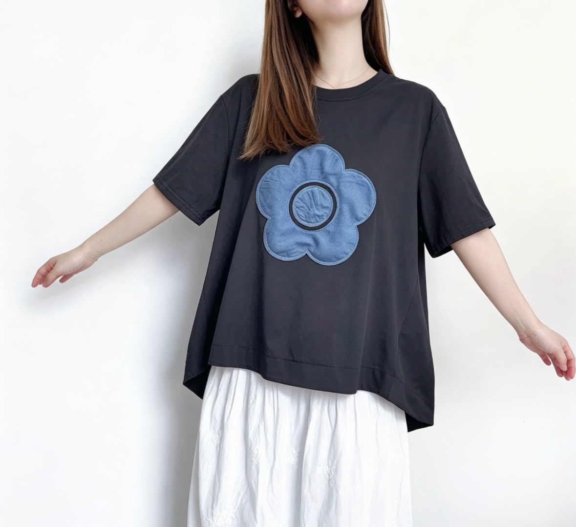 ☀️夏日優惠☀️ 日系刺繡大花撞色Tee