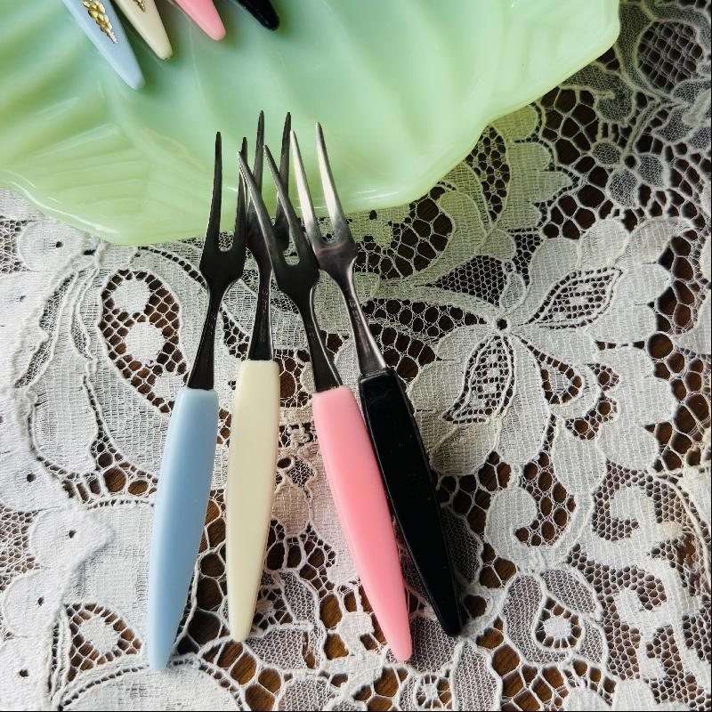 C.a. 1960s 4 colour Resin Party Forks/ Dessert Forks/ Fruit Forks (MT2209)
