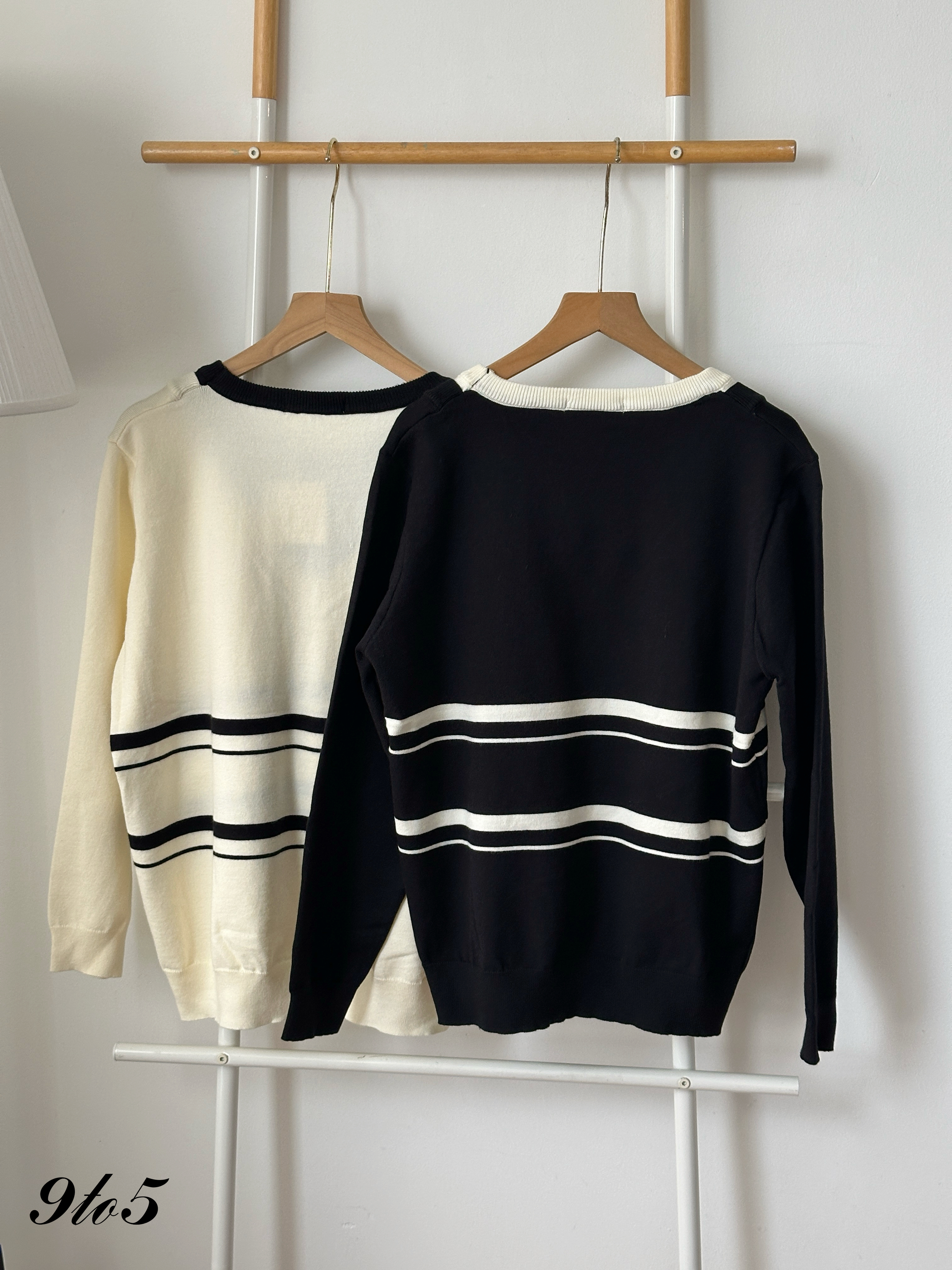 T4449 Fake Two-Pieces Sweatshirt - Black & Colors