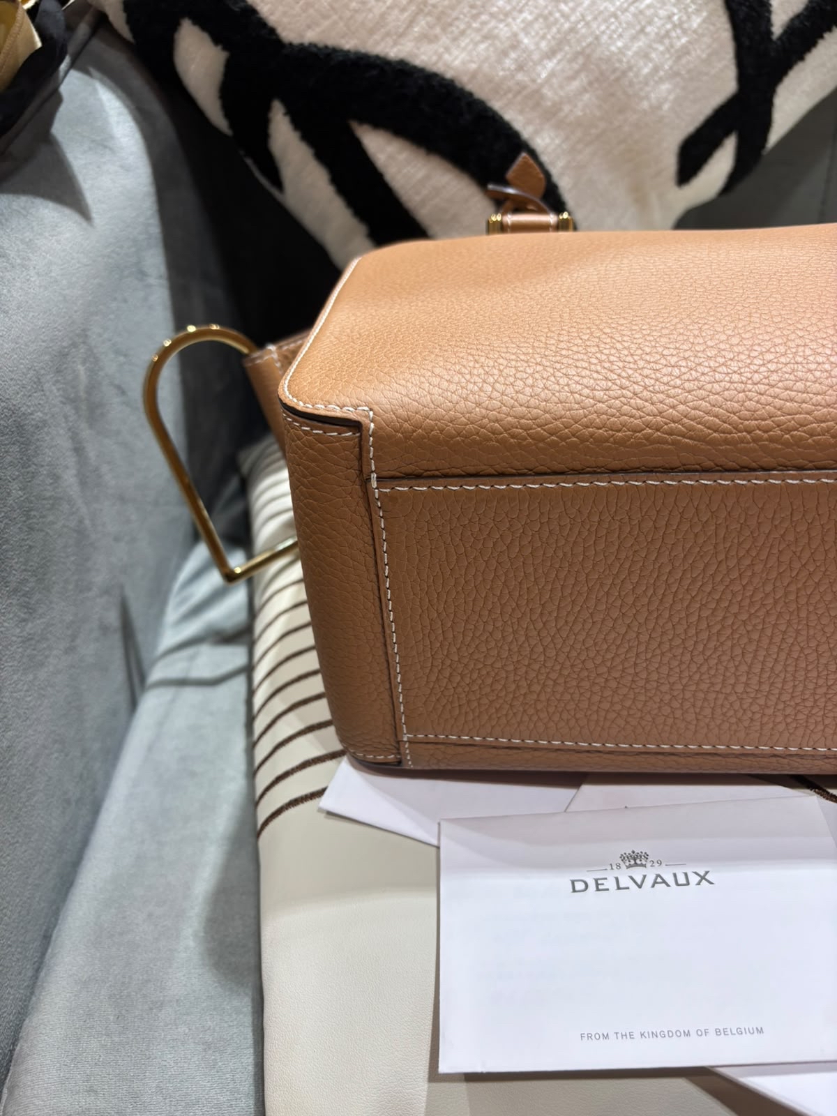 Delvaux Cool Box MM Taurillon Soft calfskin 100%Authentic, 99%New ✅ Receipt✅ certificate✅Dust Bag