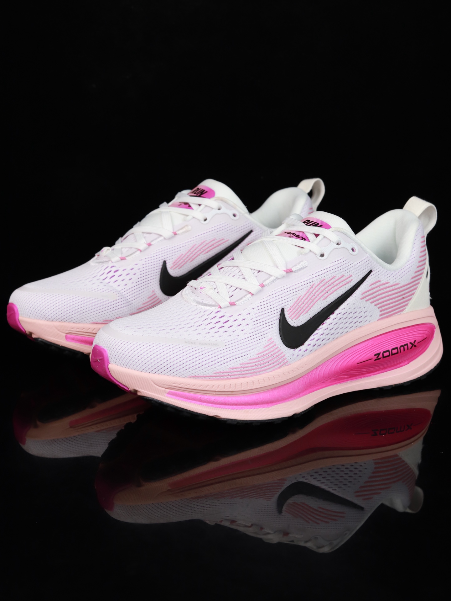 Nike Vomero 18 HM6804-105