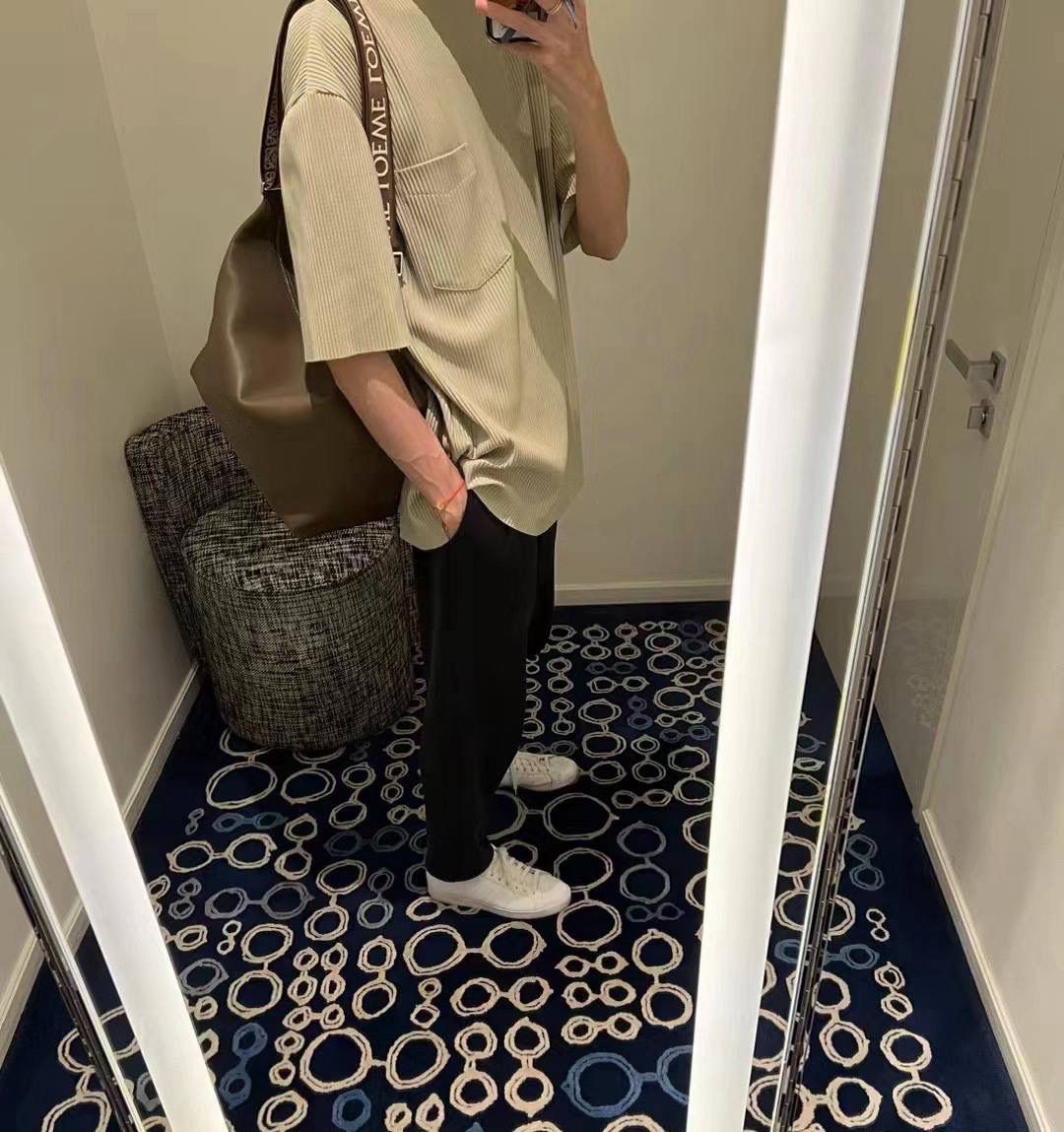 Loewe 罗意威 Font Tote 托特包 男女通用 时尚休闲 单肩斜挎大容量手提包