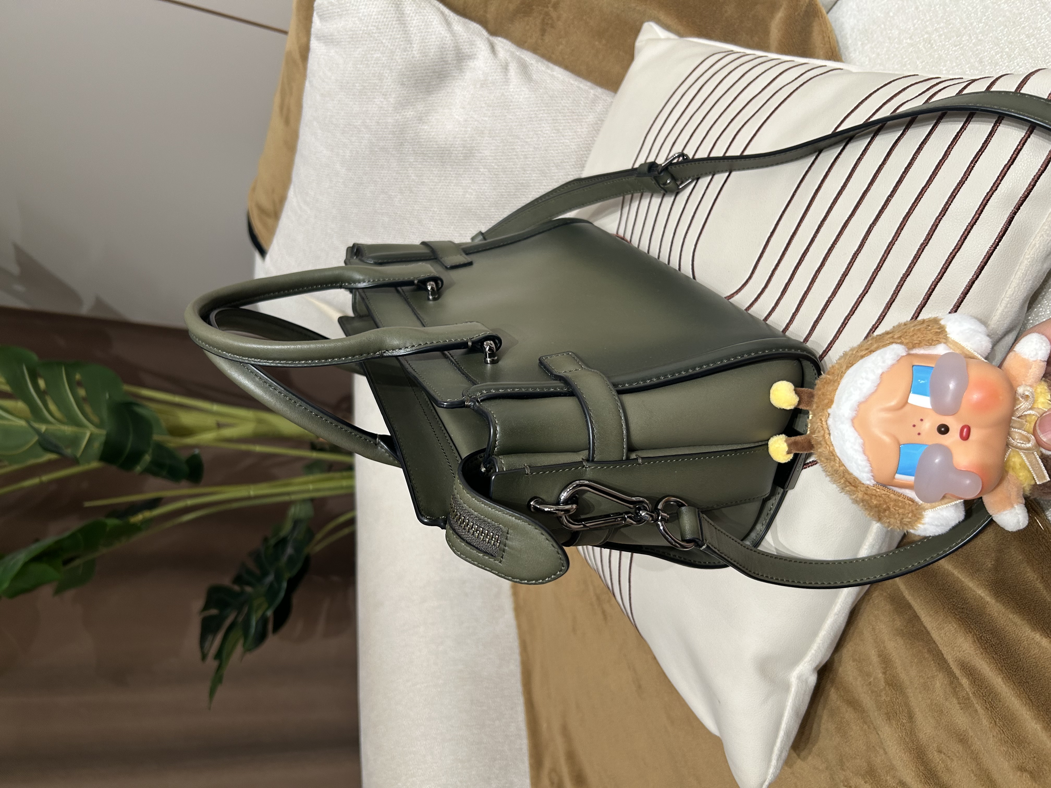 Coach swagger 27 leather calfskin 100%Authentic ,98%new✅dust bag