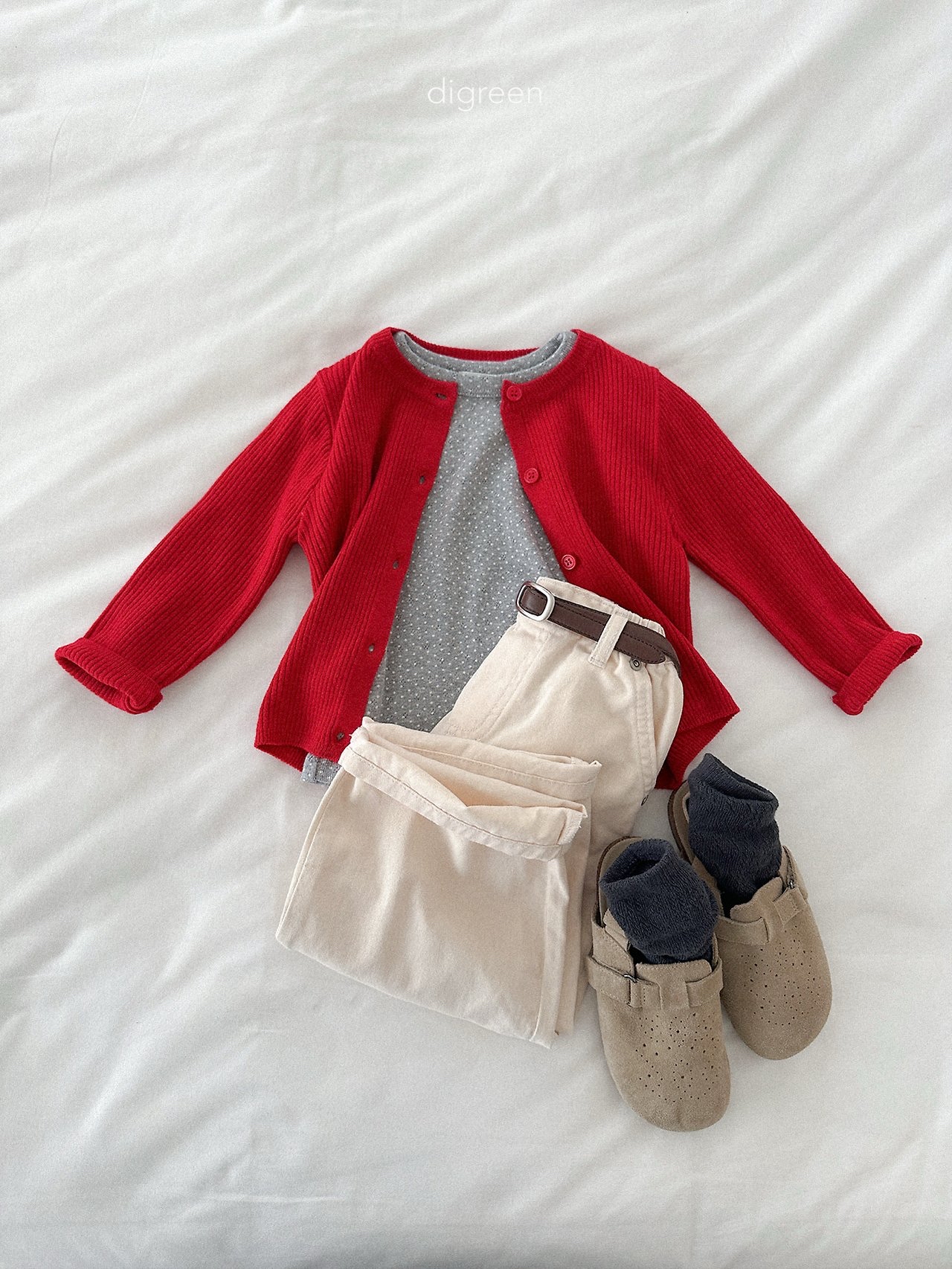 Digreen | emily dot tee 