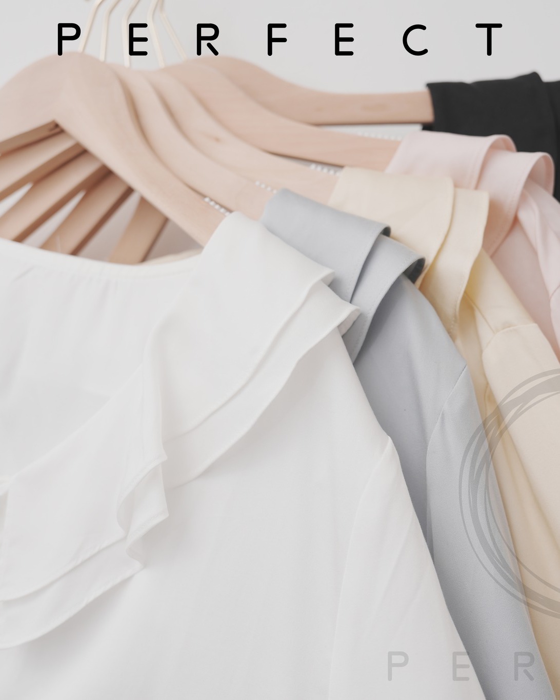 T0004_高貴面料五色大RUFFLE領上衣(純潔白)