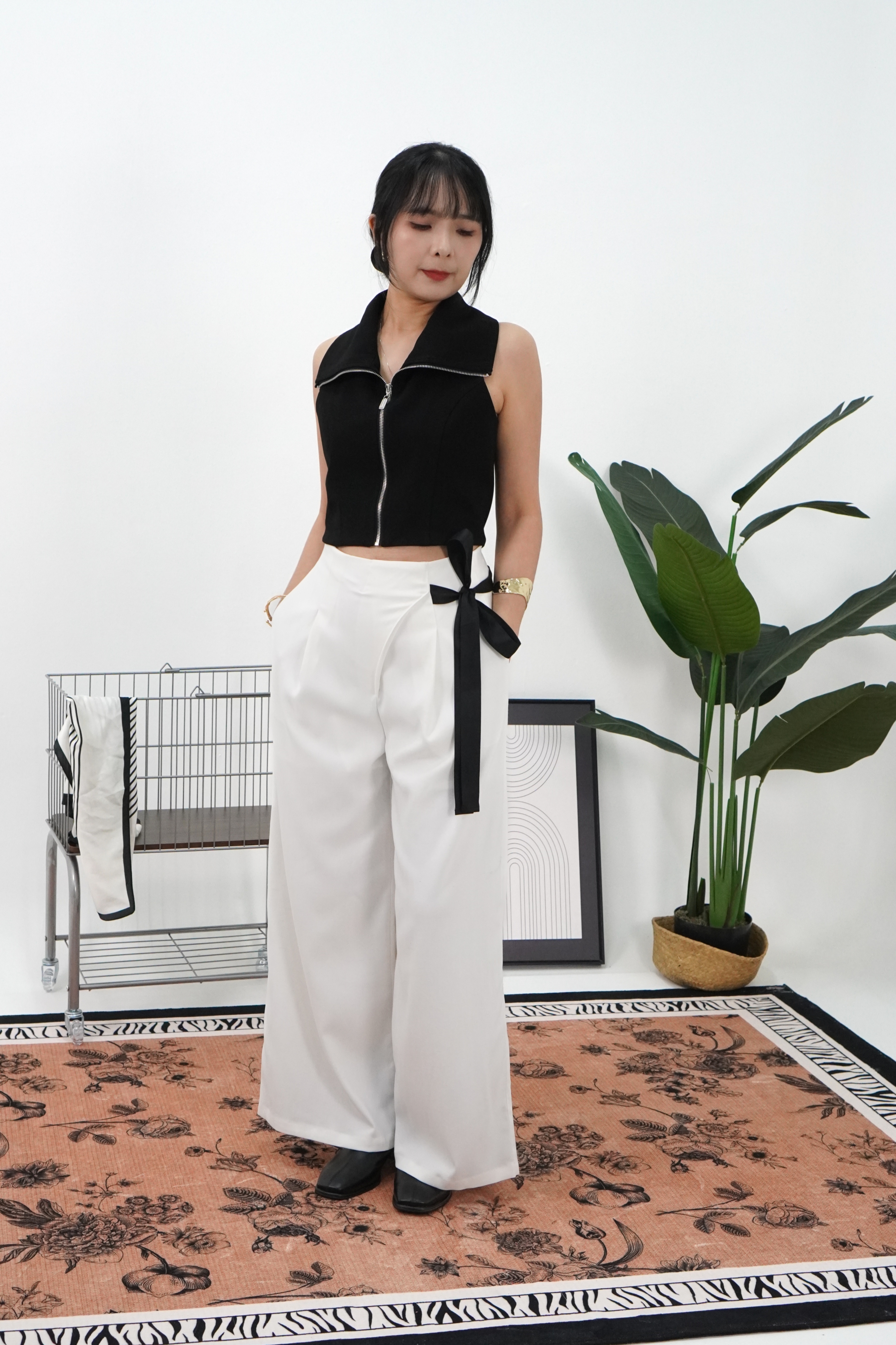 侧边绑带米白长裤 Side Tie Trousers