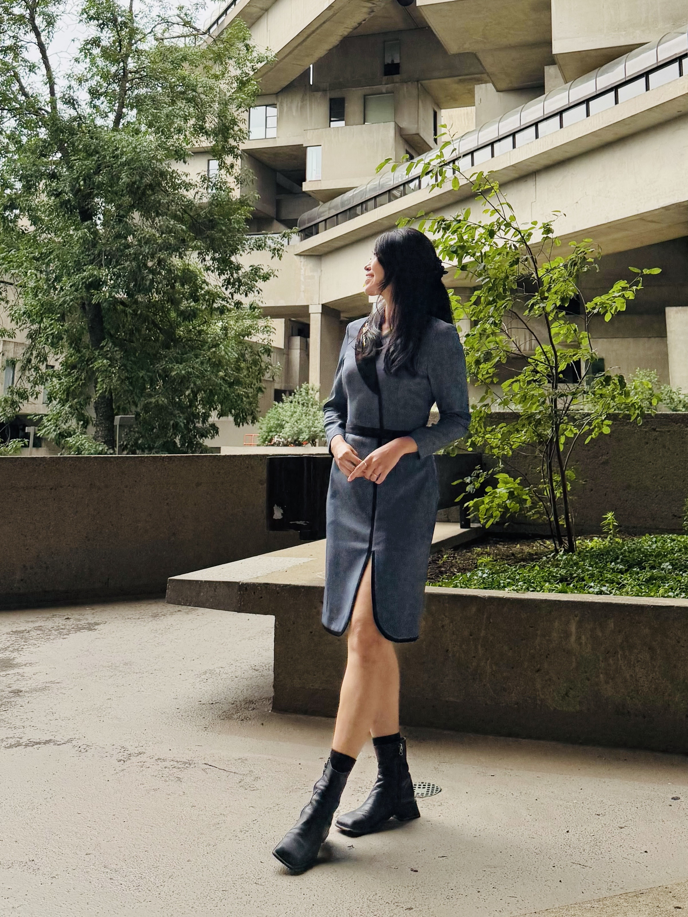 (Ready Made/Custom-Order) 1950s Inspired Two-Tone Linear Highlight Wiggle Dress - Grey x Black (FM201)