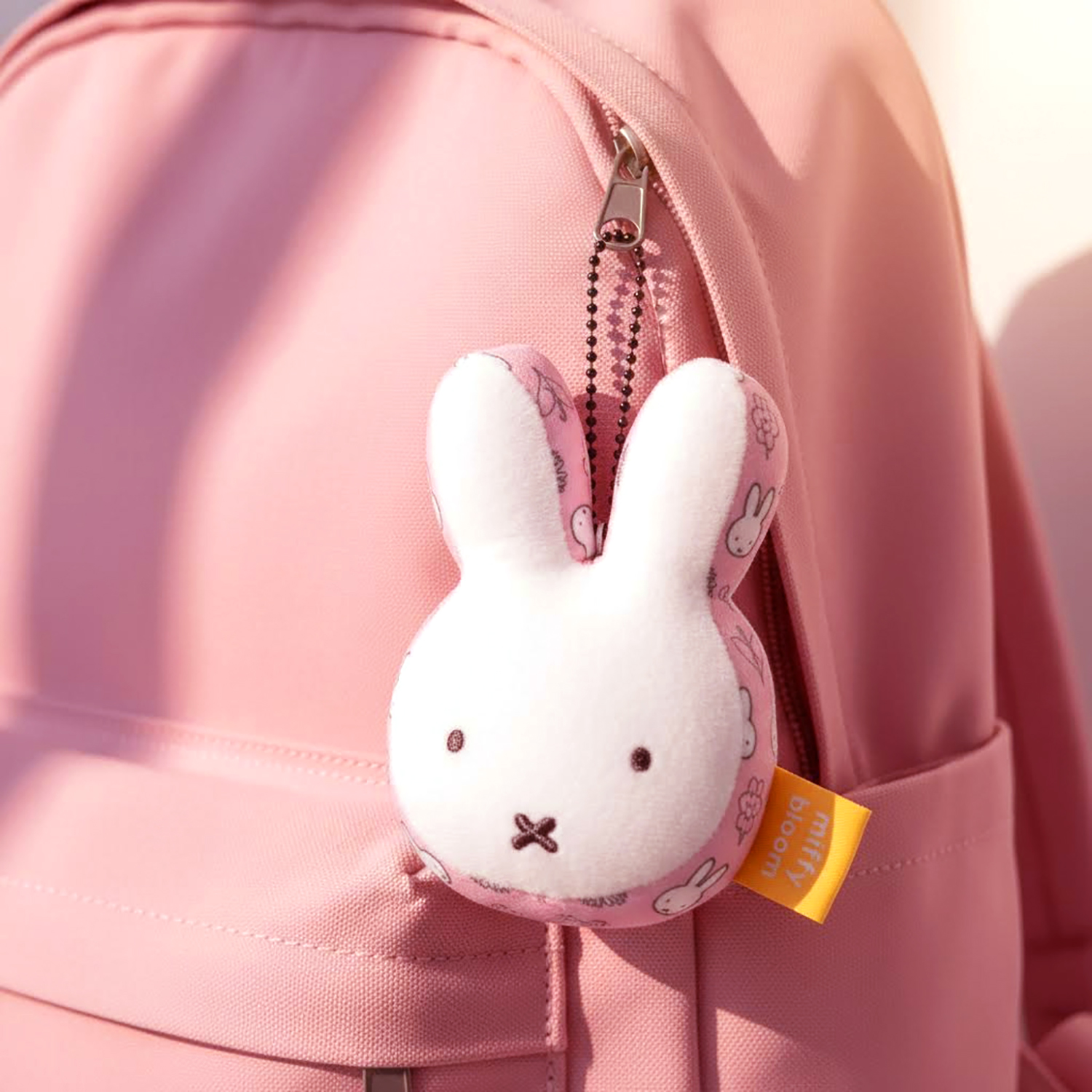 Miffy - 大頭掛飾 (粉紅色花卉邊框款)