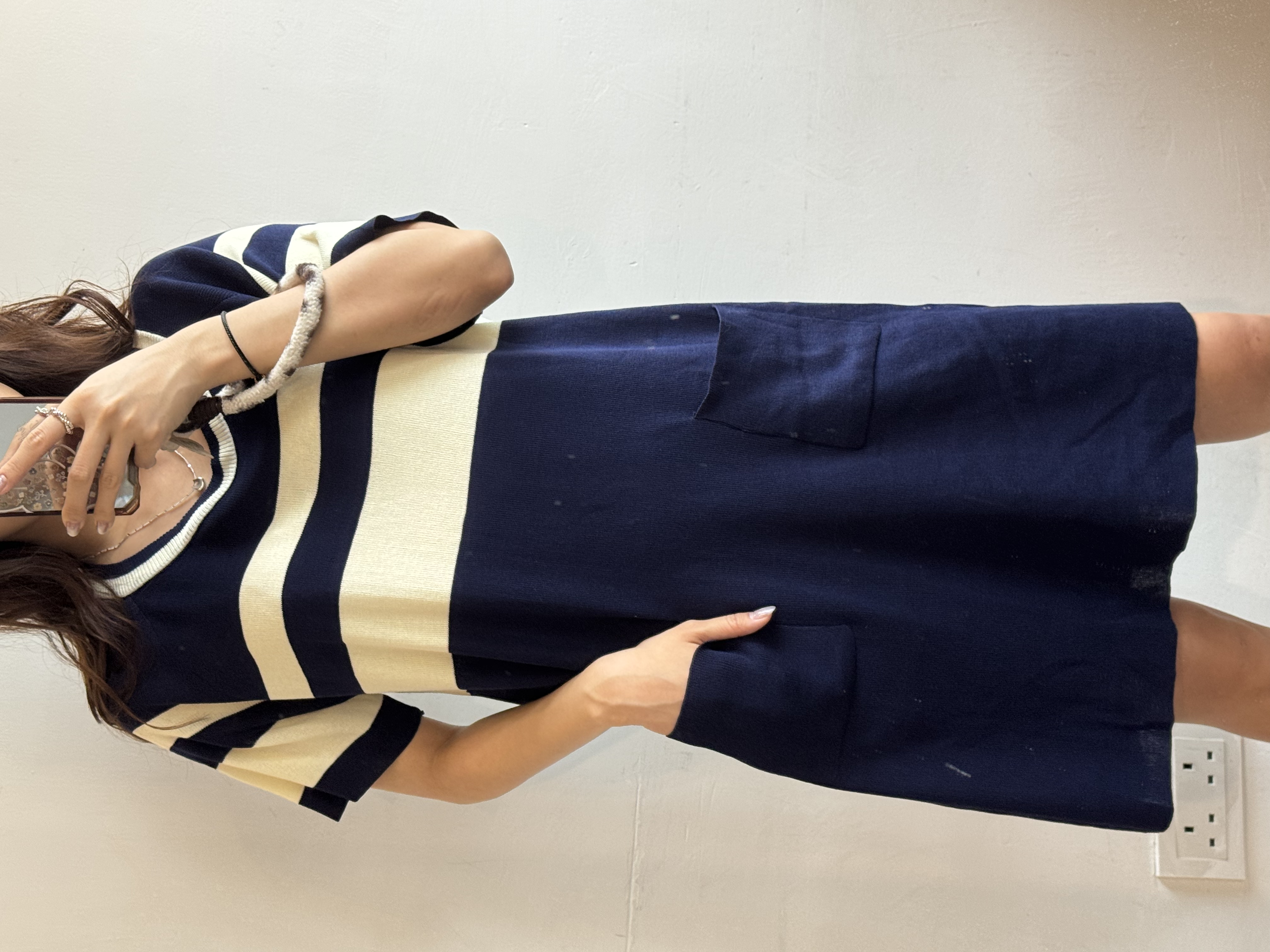 特價 針織前2袋連身裙