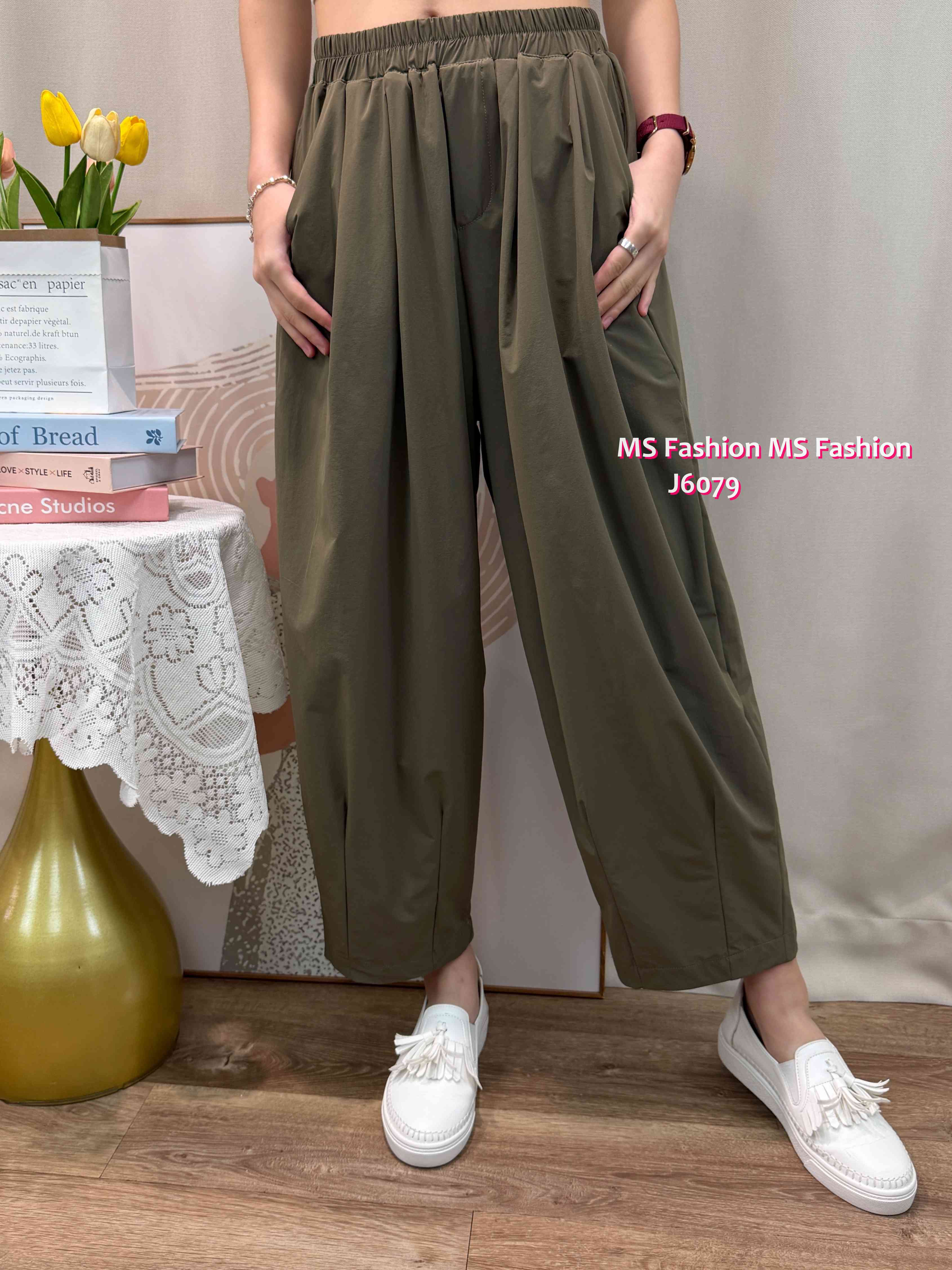 J6079 型格闊筒休閒褲