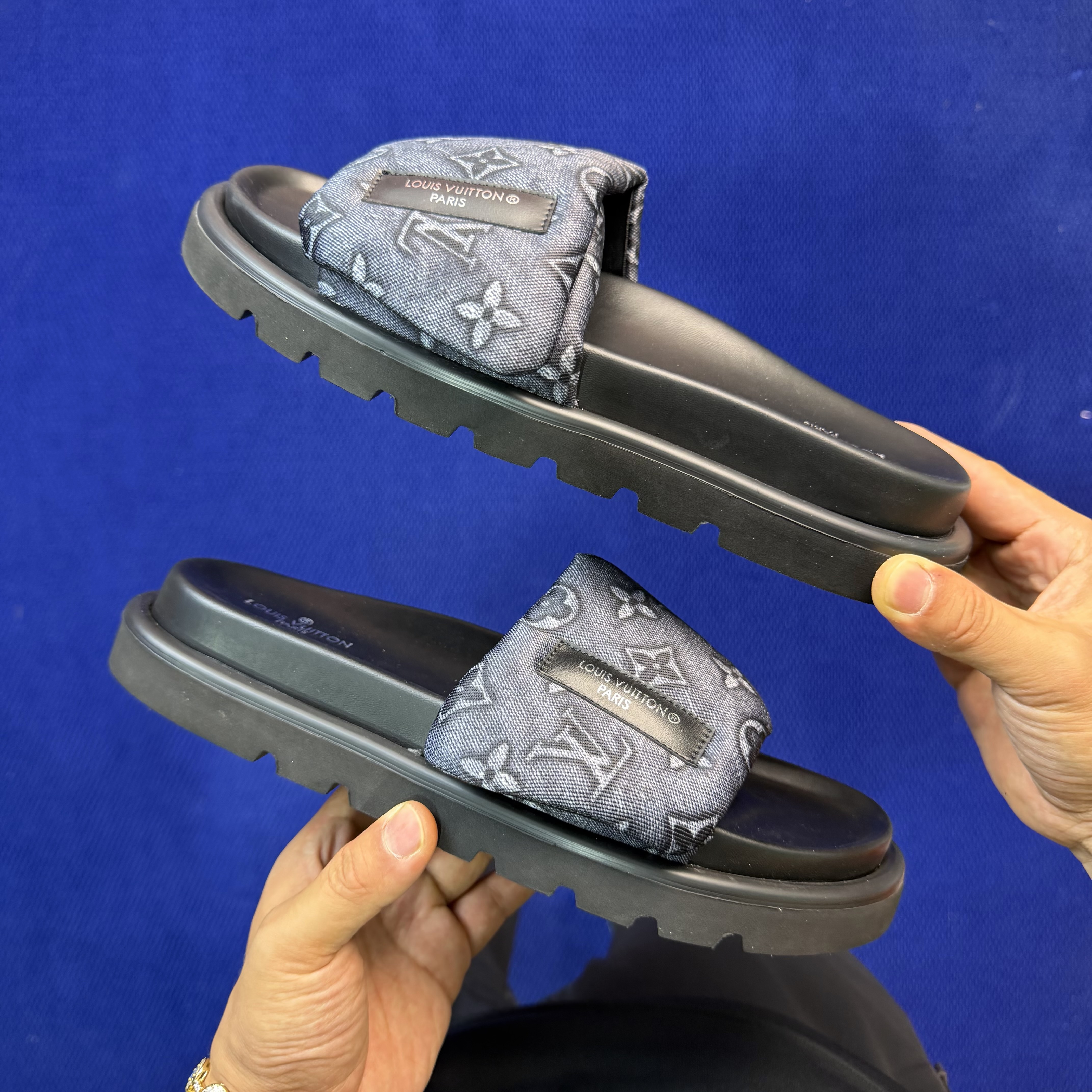 Louis Vuitton LV Pool Pillow Comfort Mule