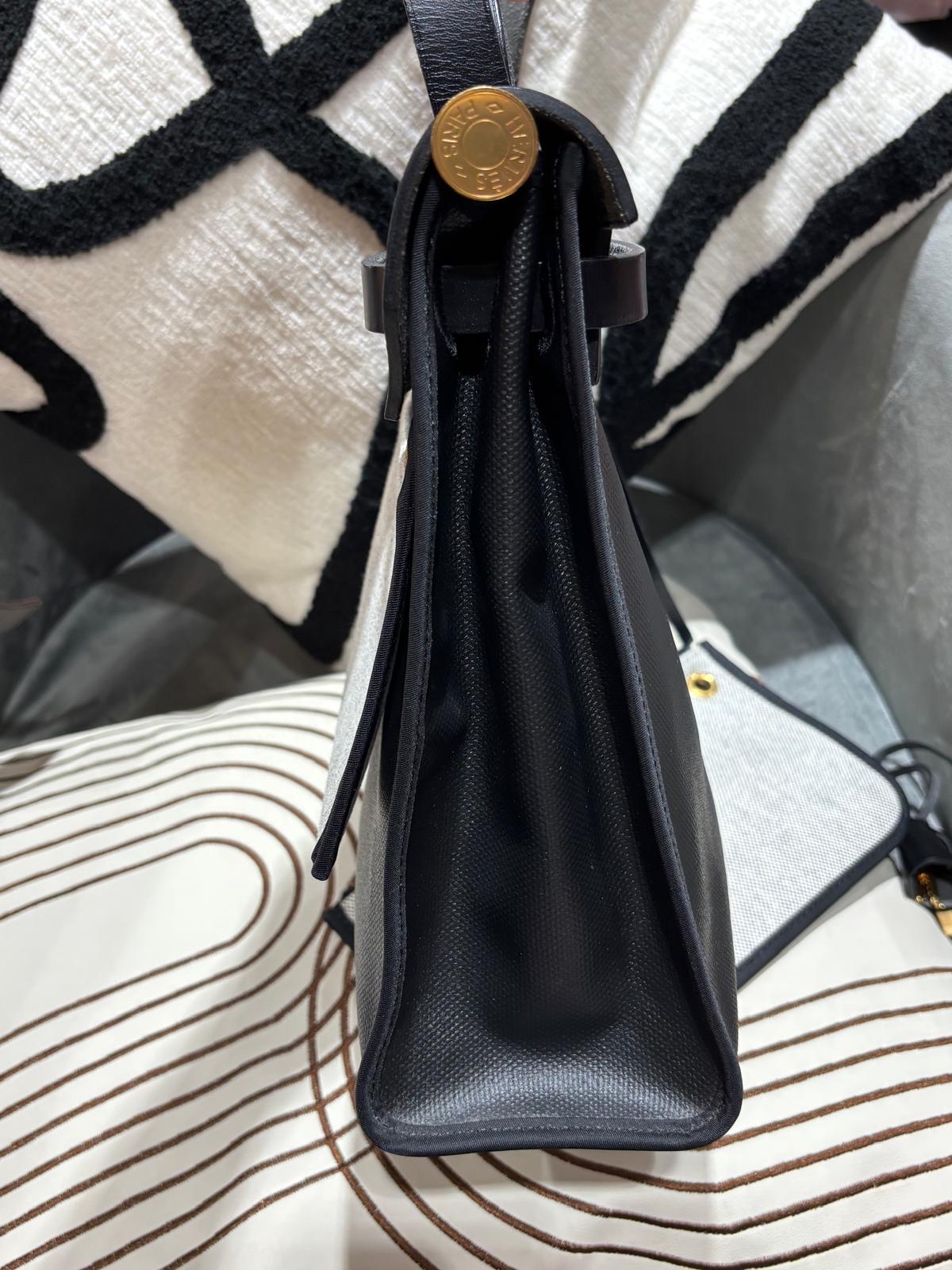 Hermes Herbag 31 Stamp Z 黑色金扣 100% Authentic , 98%New ✅Key Lock✅Dust bag
