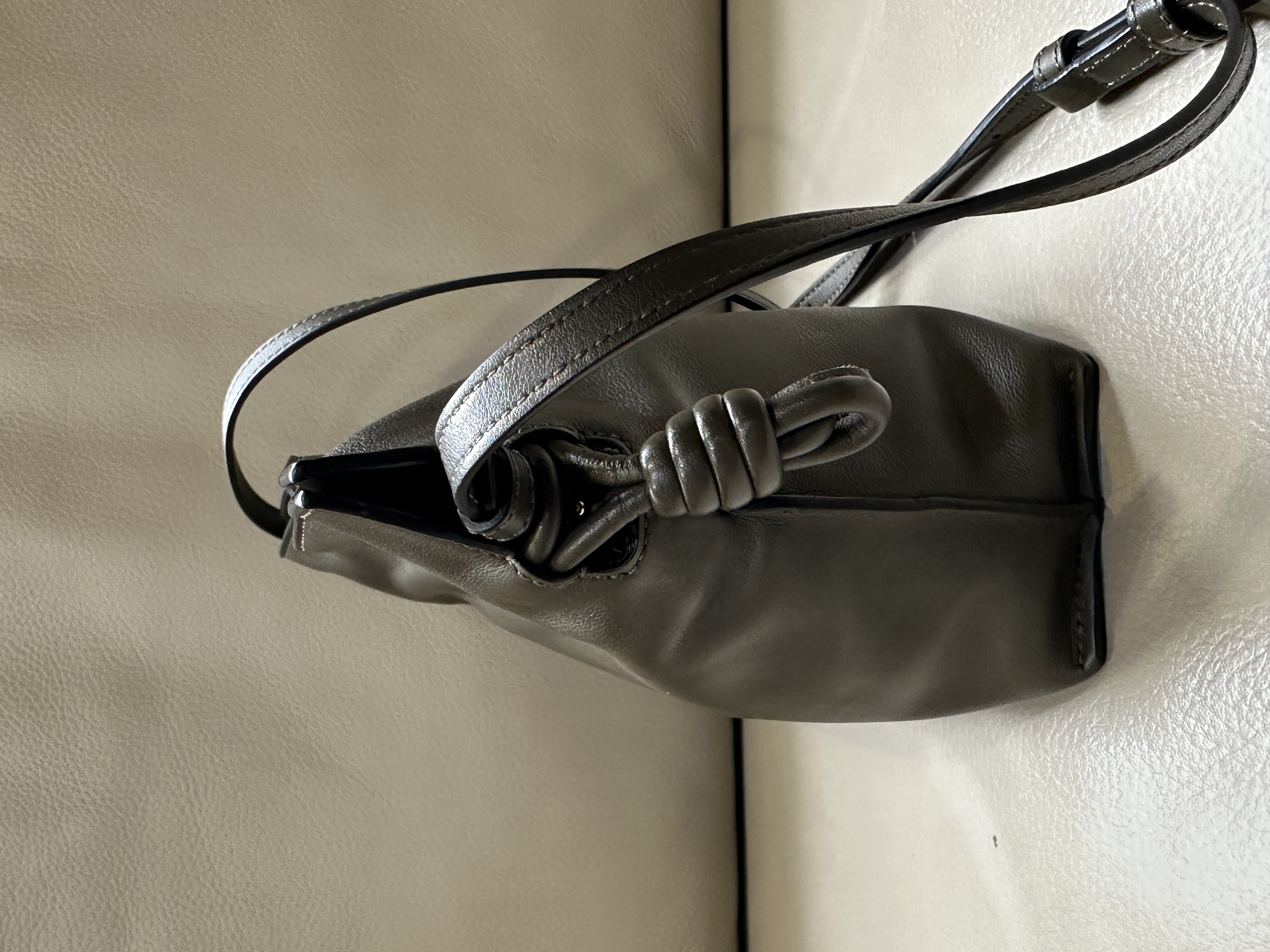 Pre-owned LOEWE Leather Flamenco Bag / Product Code: 26040515