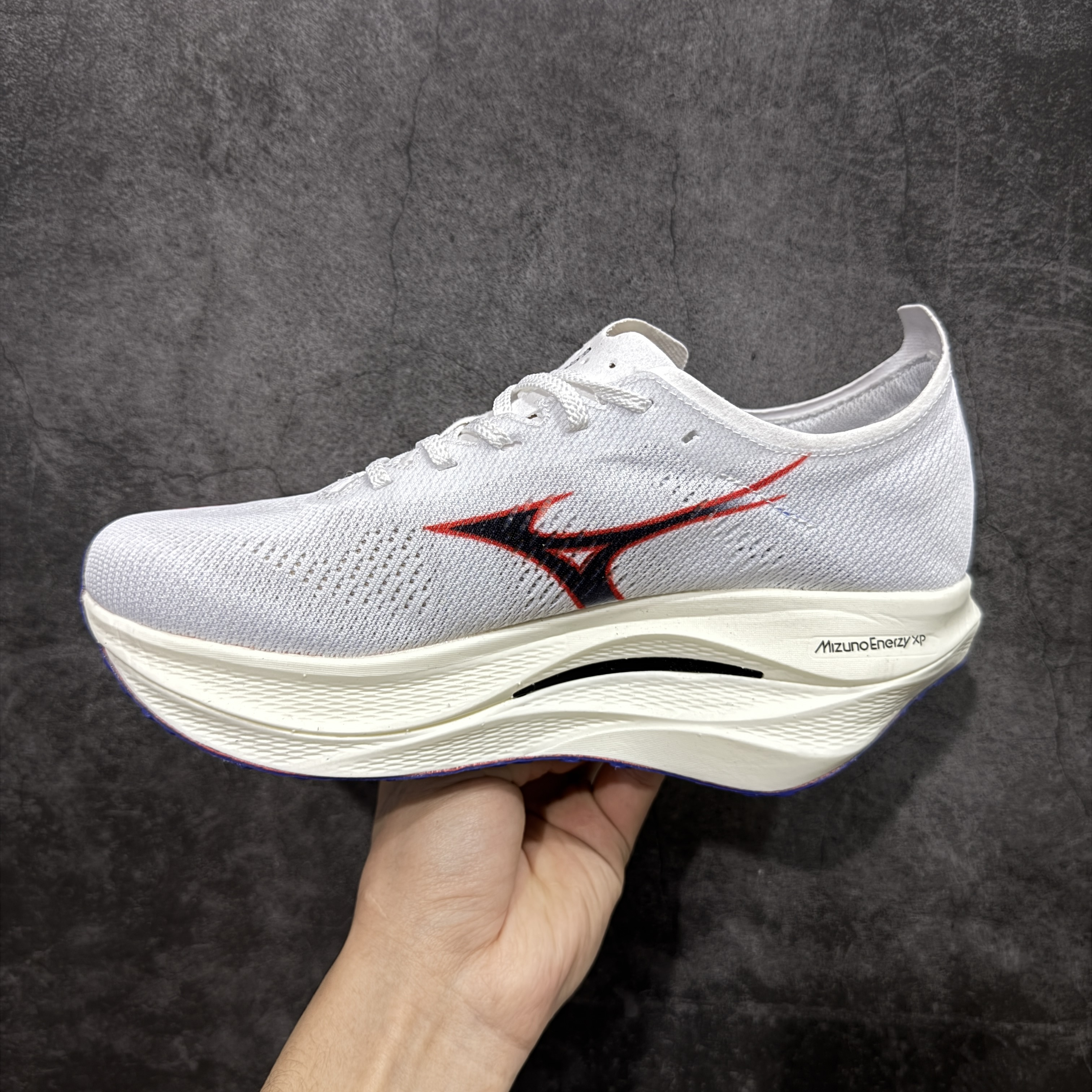 Mizuno Wave Rebellion Pro 3