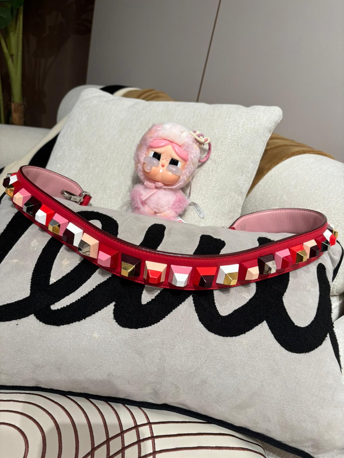Fendi strap calfskin 牛皮,85cm 100%Authentic ,95%new