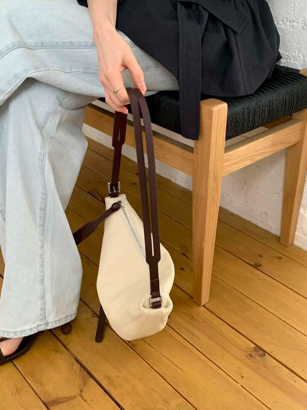 SOFT MOON BAG(牛皮3色）
