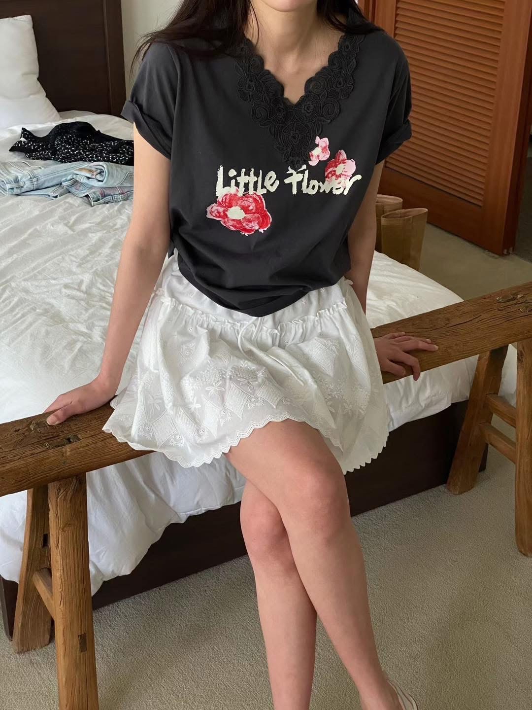 Lace V 領花花Print Top