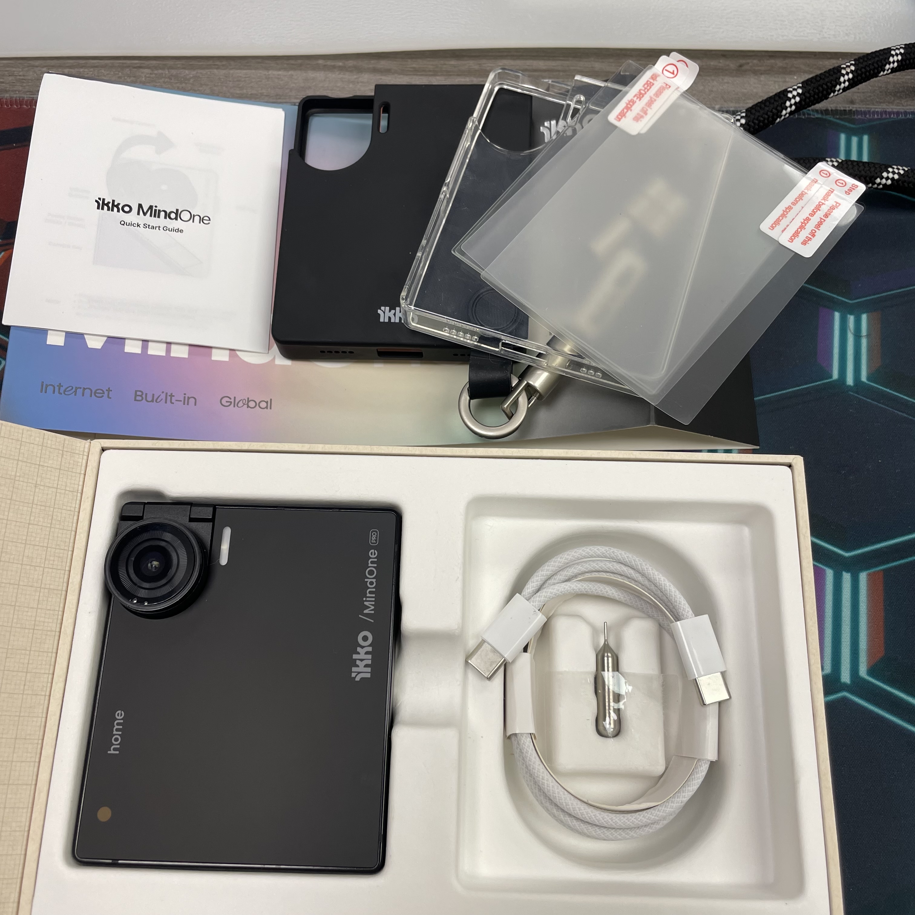 *7688 ikko MindOne Pro 完美機 8+256GB 黑色 black