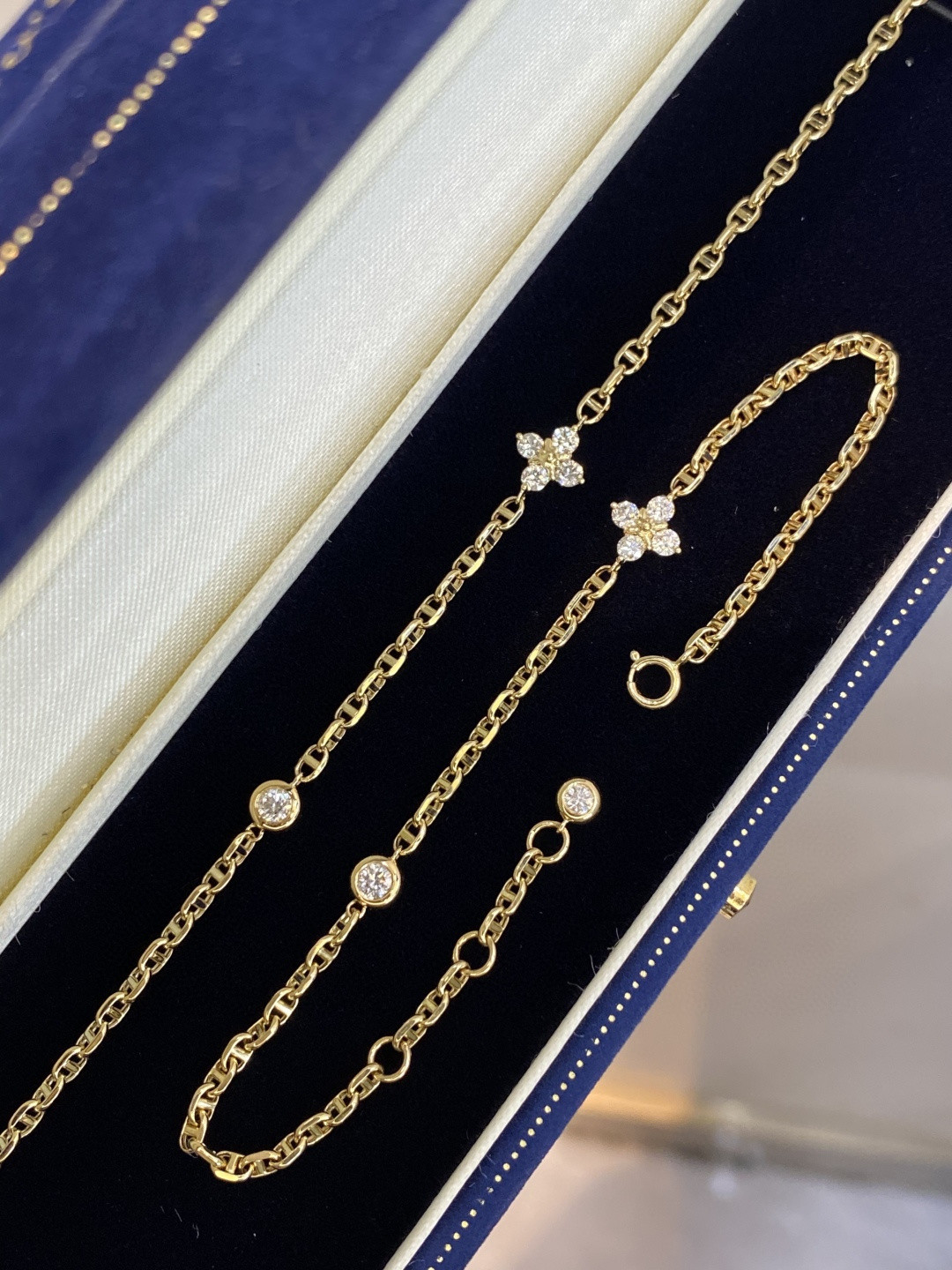 18K Diamond Bracelet 