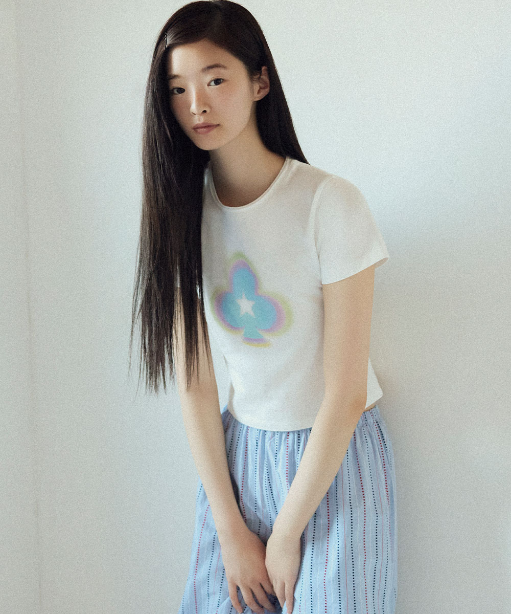 Rockfish Weatherwear × ILLIT｜Clover Slim Fit Sleeve T-Shirt