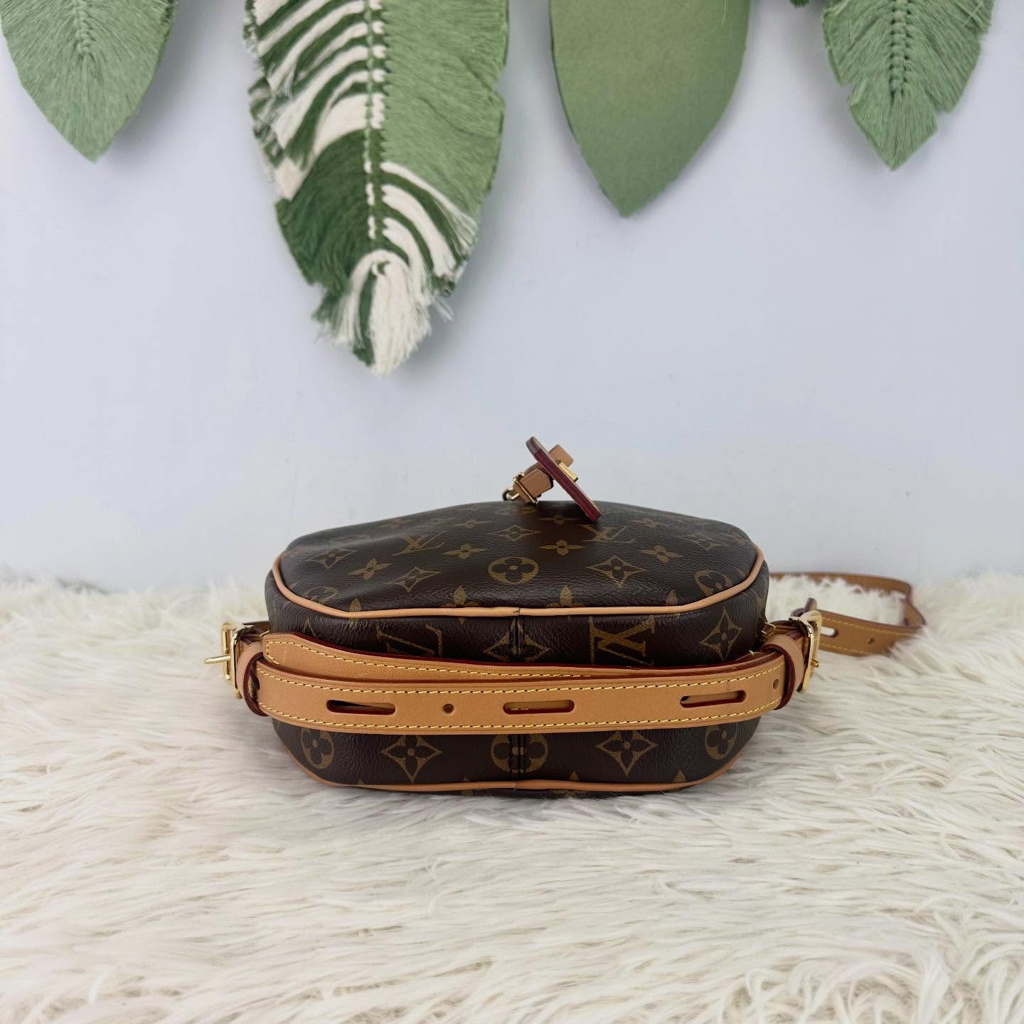 LV 🤍PRE OWNED Boite Chapeau Souple MM Size 晶片款🤎