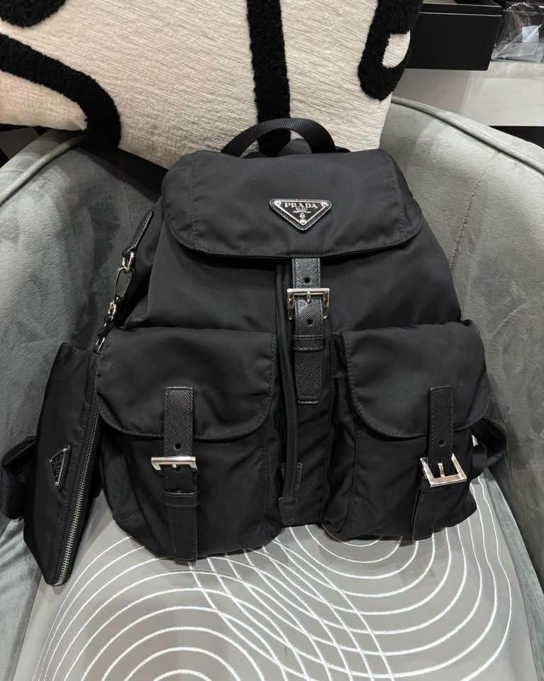 Prada re-nylon backpack  100%Authentic, 98%new  ✅pouch ✅nfc ✅dust bag  