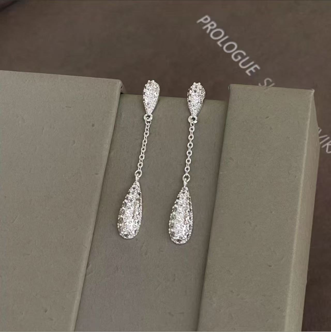 6671 露思同款法式长款耳环