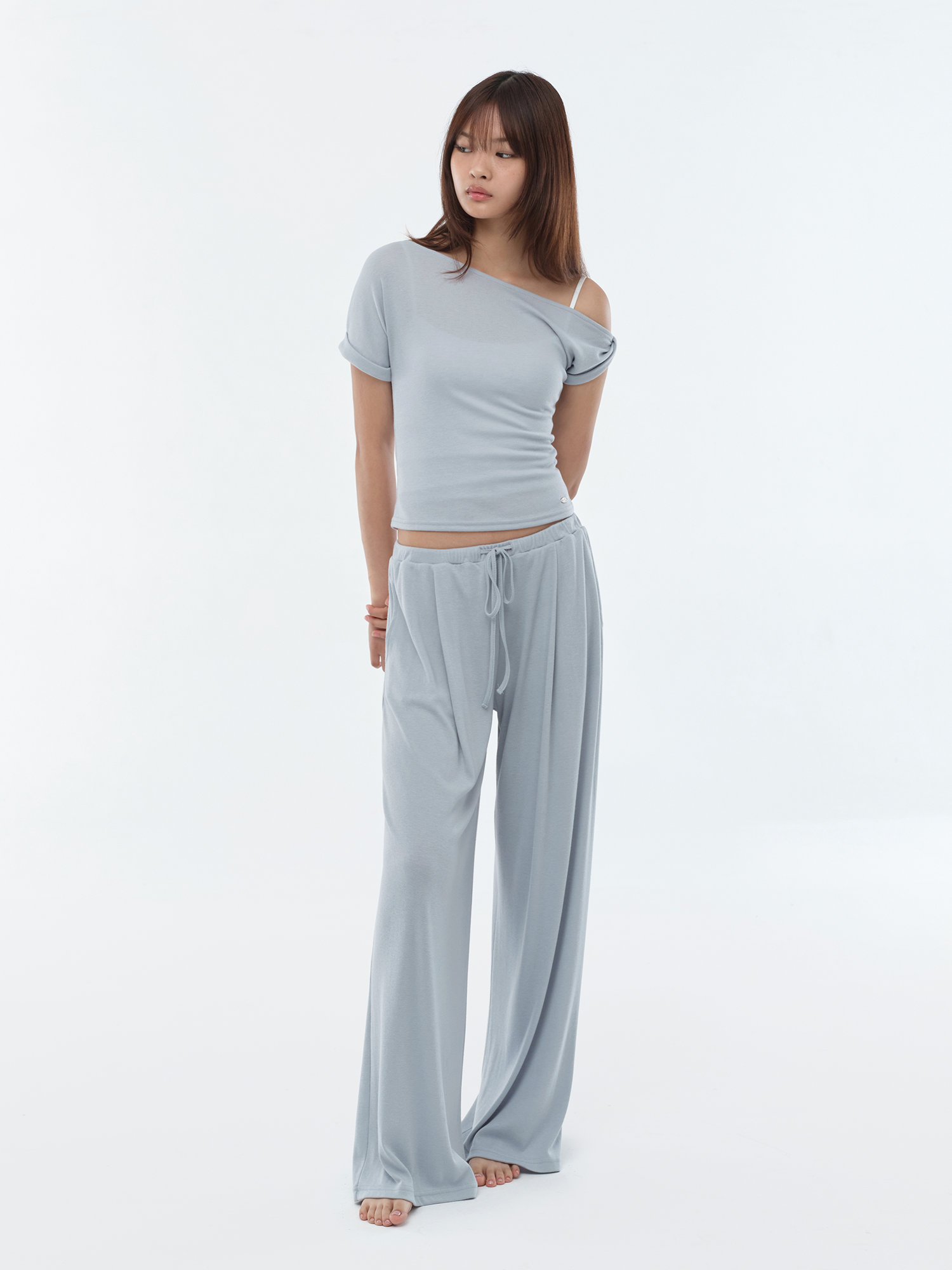預購_Flow Pintuck Wide Sweat Pants by Conch
