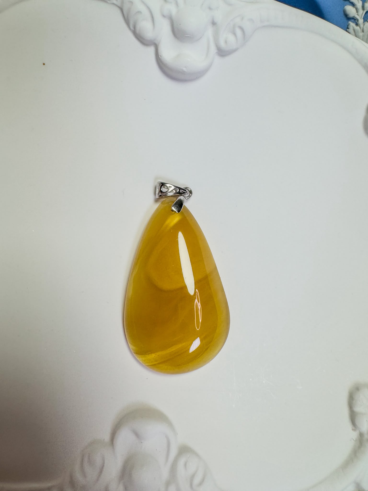蜜蠟水滴形琥珀吊墜飾(6x23x37+mm)