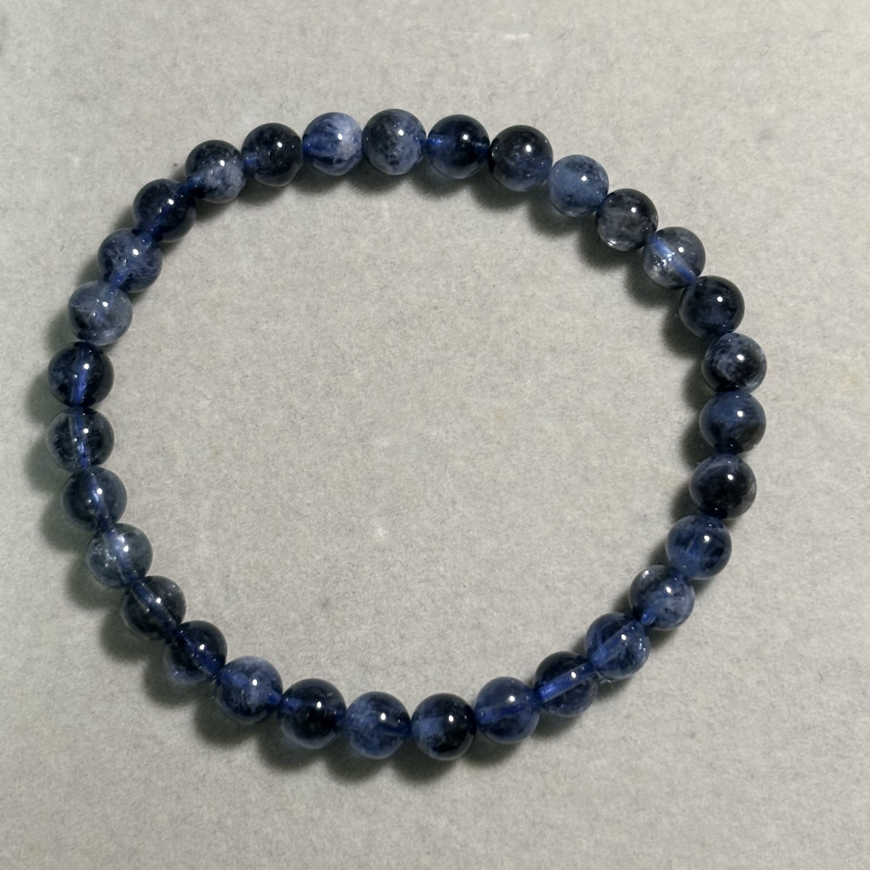 魔鬼藍骨幹海藍寶手串No. 4045丨規格：6mm 16 cm手圍