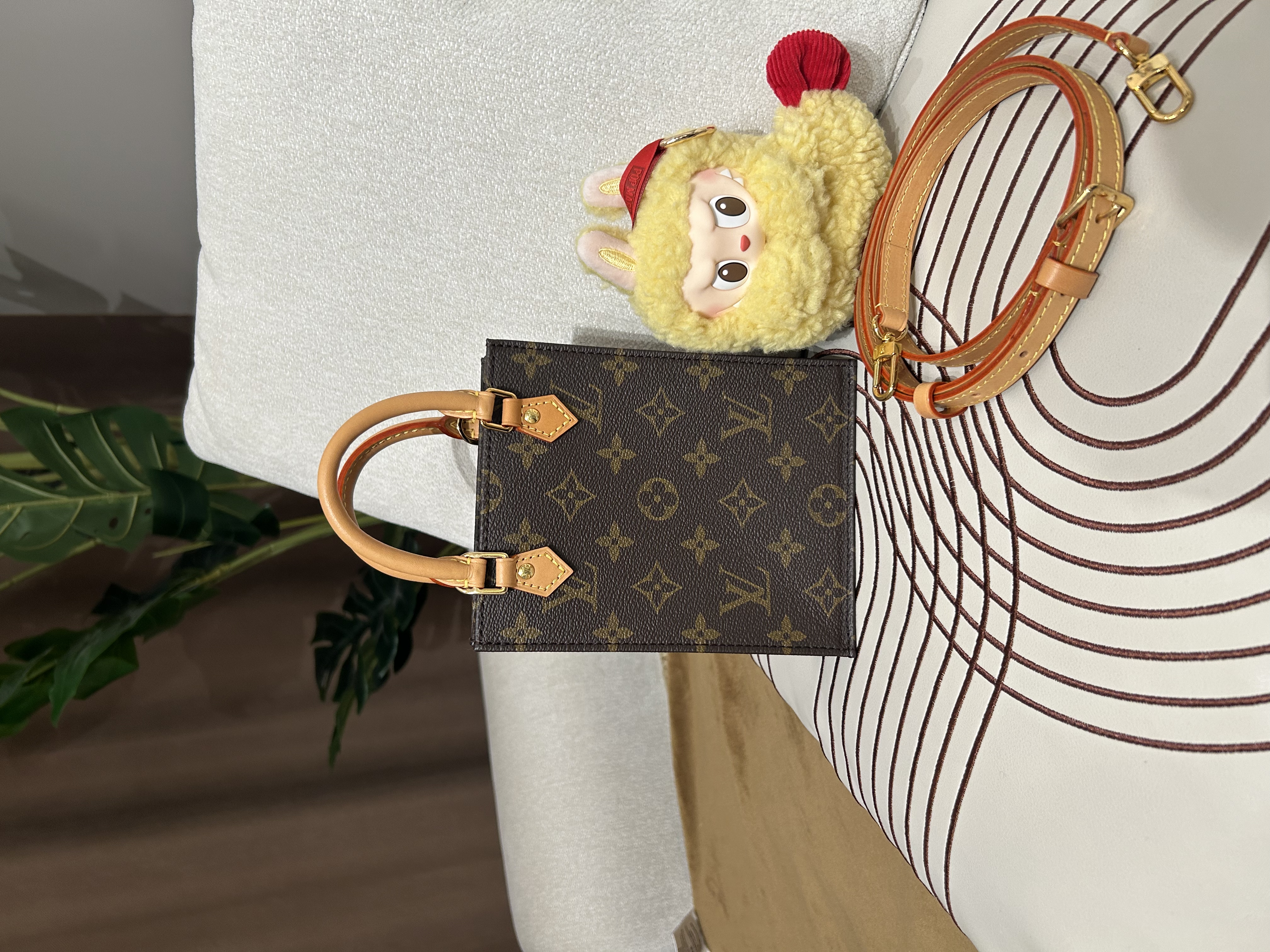 LV Petit Sac Plat Monogram M69442 100%Authentic, 99%New ✅NFC✅Dust bag✅Box