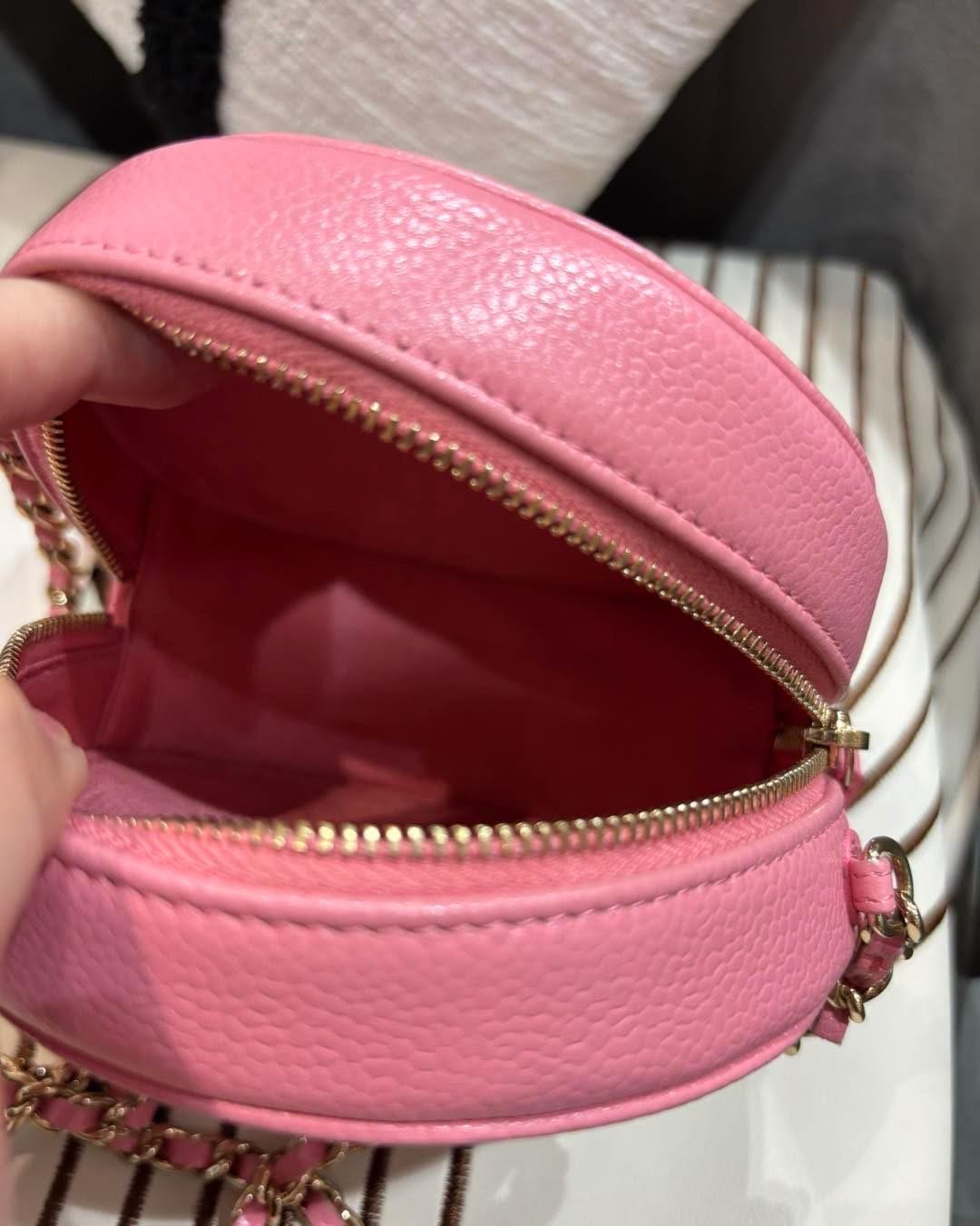 CHANEL ROUND BAG WITH CHAIN 山茶花荔枝牛皮圓餅 100%Authentic ,98%new ✅29CARD✅dust bag✅box 