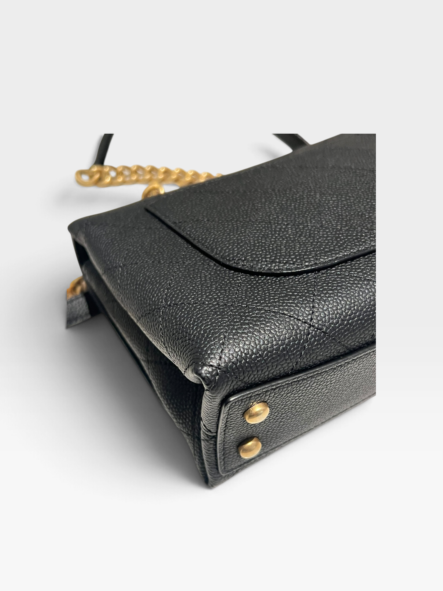 Pre-Owned CHANEL Chic Affinity / Product Code: B60182