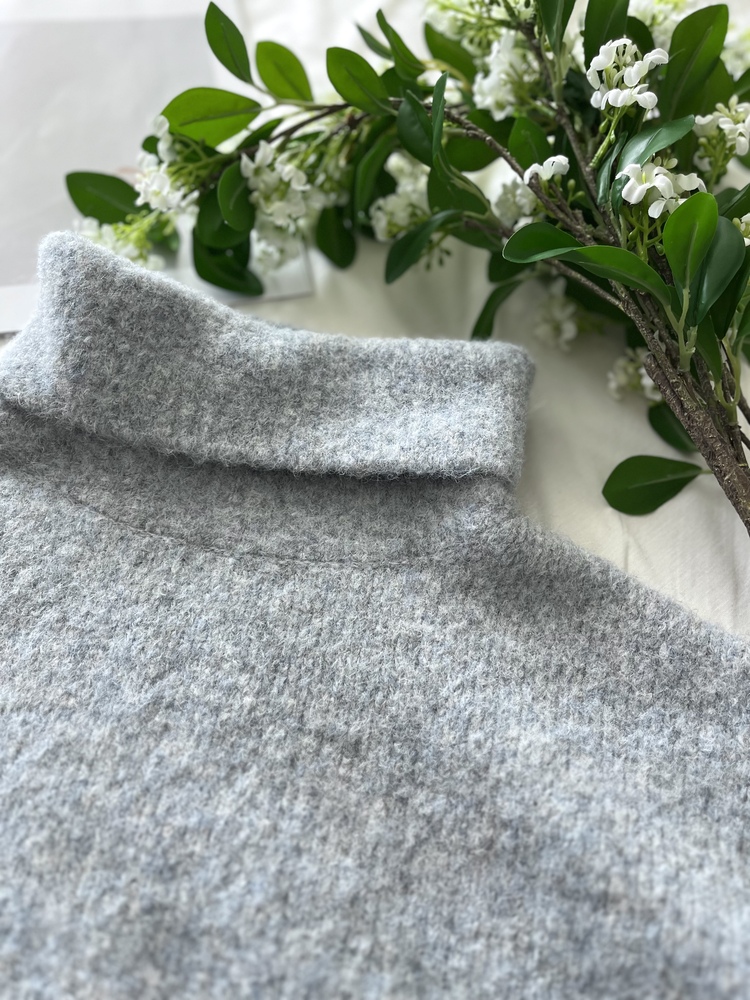 The Souffle Soft Sweater (Blue Grey)