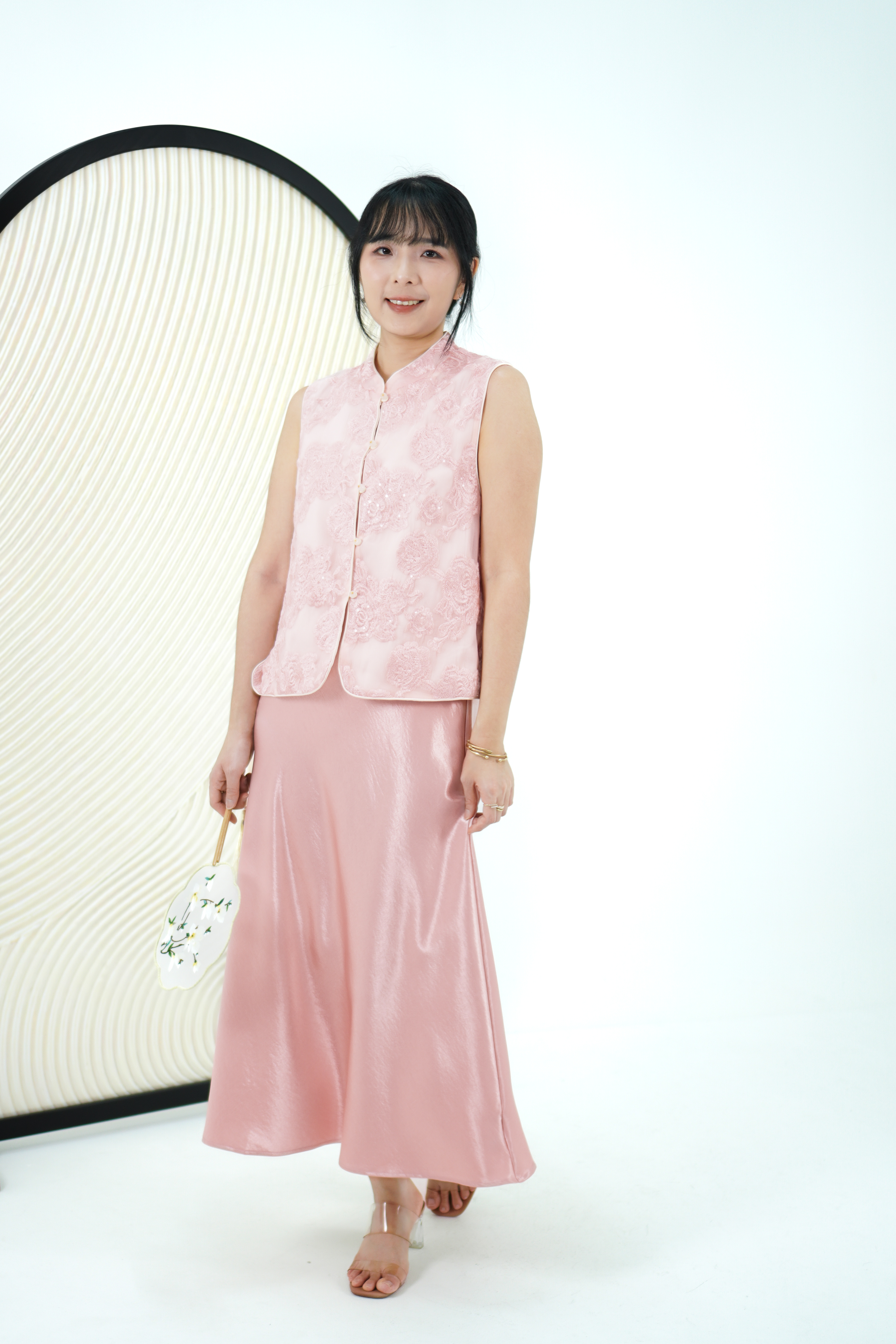 精致刺绣提花亮片马甲