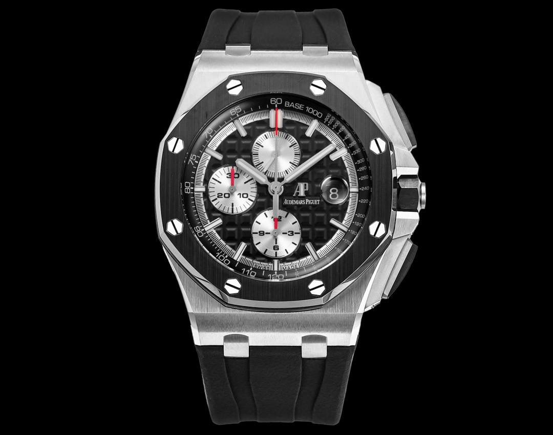 🚀皇家橡树离岸型26400/26238/26470系列正式登场！款式最全，做工最好的爱彼计时款腕表来了，有做工好的顶级货💯🔥廉价的小厂货就别去考虑了！ 1，机芯采用12位小秒的定制版3126计时机芯，完美还原原版所有功能。经过精密打磨，大大加强了其稳定性。 2，其中碳纤维系列表壳采用全新碳纤维复合材料——「Carbon TPT® B.4」打造，这种高科技材料比常规 Carbon TPT® 密度提高4%，纤维硬度提升15%，树脂强度提升30%，材料结构经过各项异性优化，保持轻盈同时无比坚韧，提供迄今最强的抗冲击性能。 3，字面颜色均采用目前最先进电镀技术，非几年前的简单喷漆技术。每一个巧克力格纹装饰，通过CNC级别打磨，无限接近原版。 4，同步原版搭载微微活动头粒，胶带采用进口氟橡胶材质，皮带采用美洲鳄鱼皮材质，更加耐磨耐造。