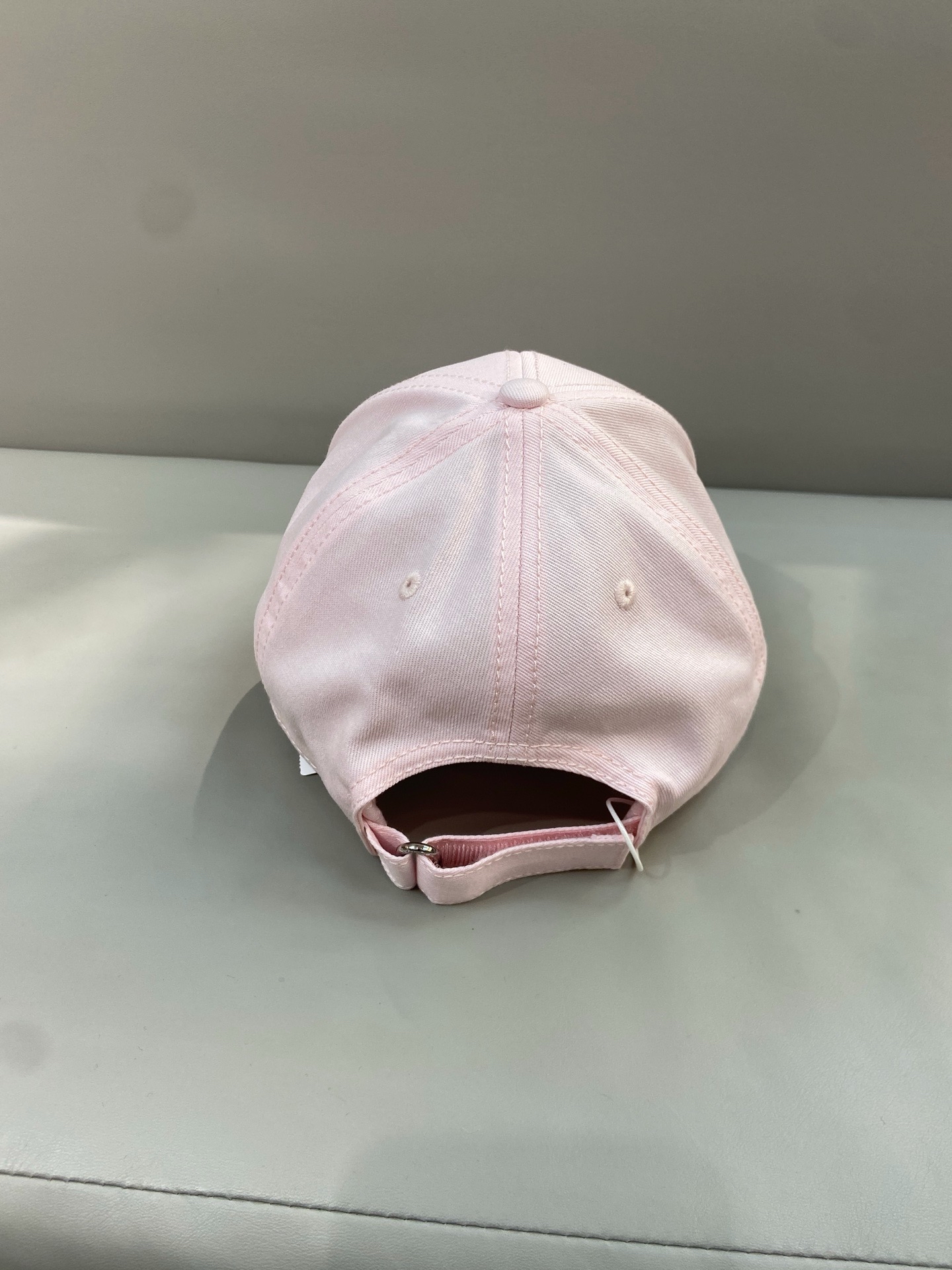 Moncler 粉色帽子