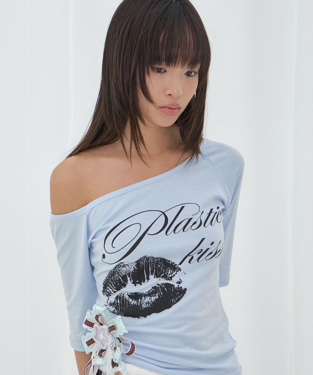 🇰🇷訂購｜FANCY CLUB 26SS｜PLASTIC KISS ONE-SHOULDER TOP 4色 
