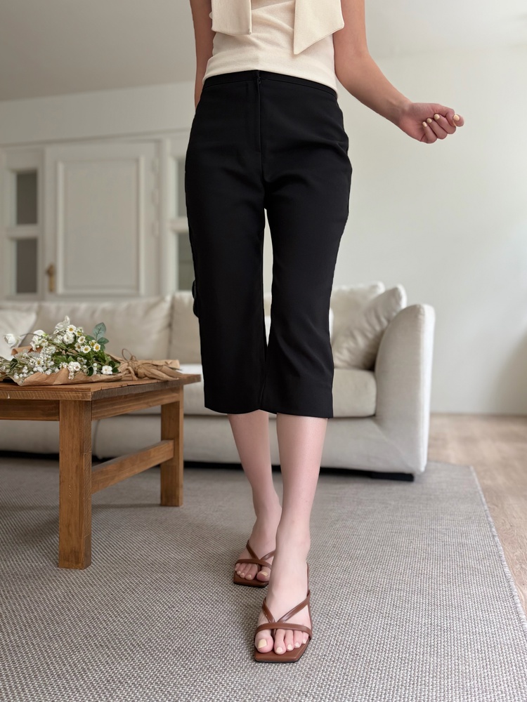 Side Slit Cropped Pants