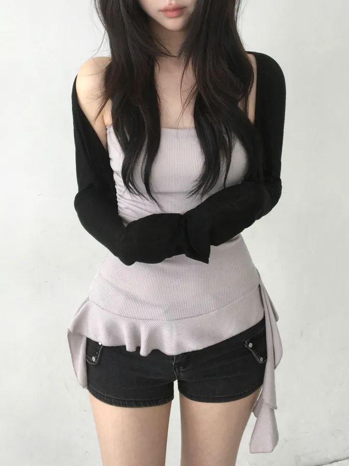 Asymmetrical Ruffle Ribbed Tube Top