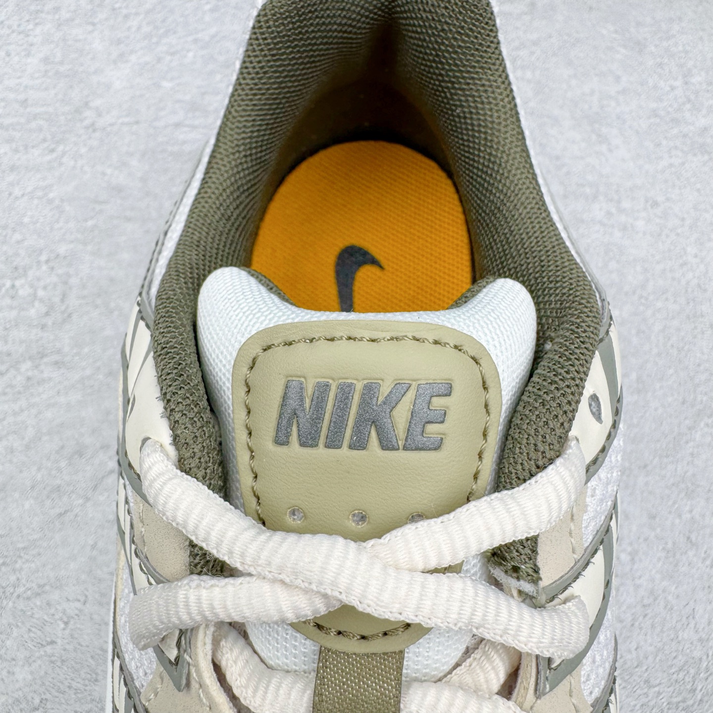 Nike P-6000 IH0246-320  