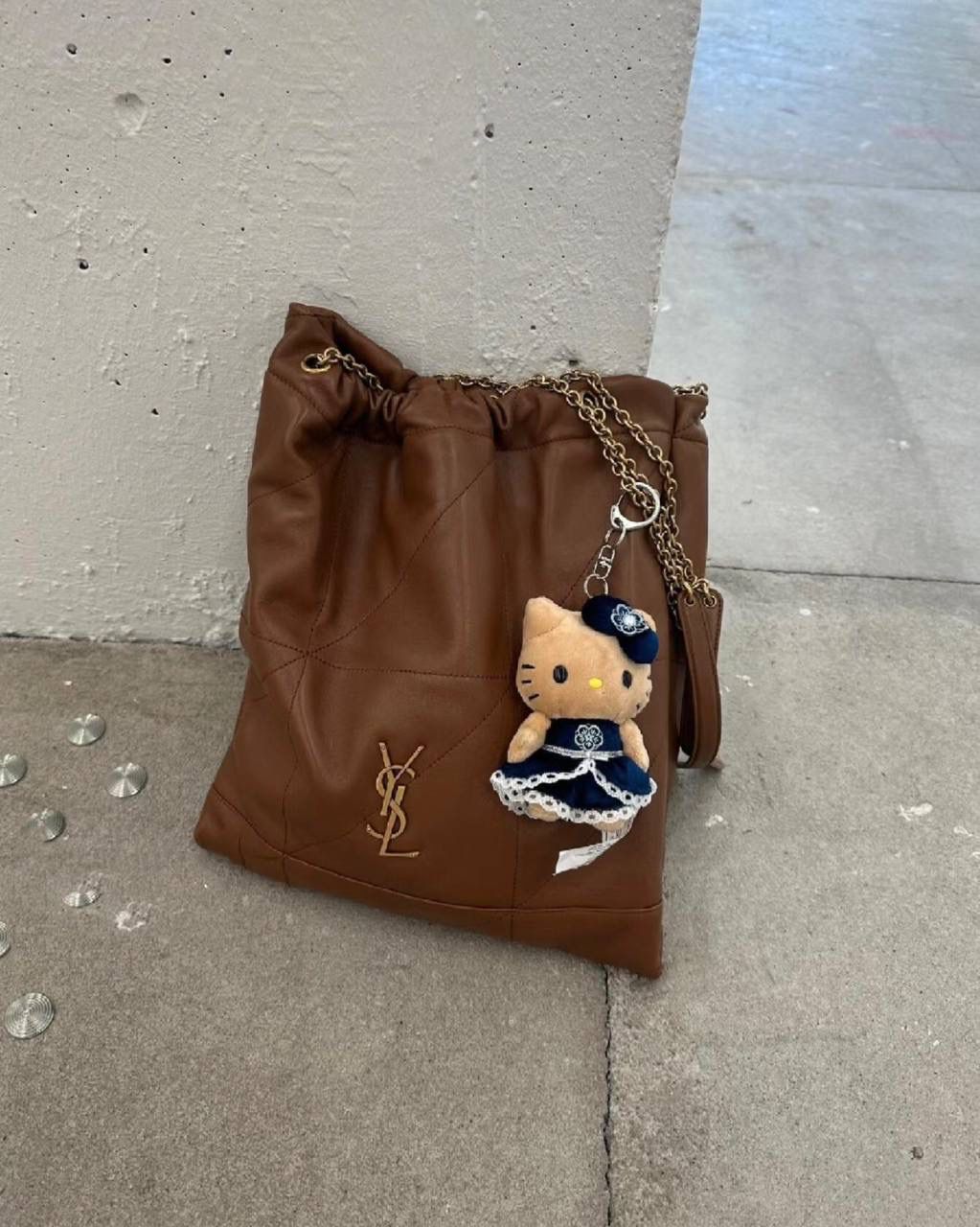 圣罗兰 Icare Maxi 绗缝羊皮革购物袋