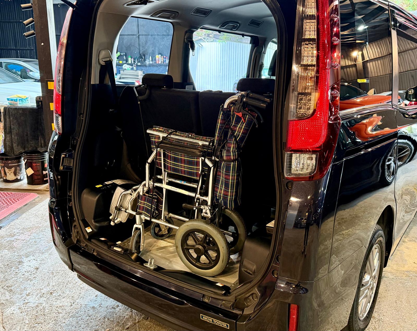 Toyota Esquire WELCAB