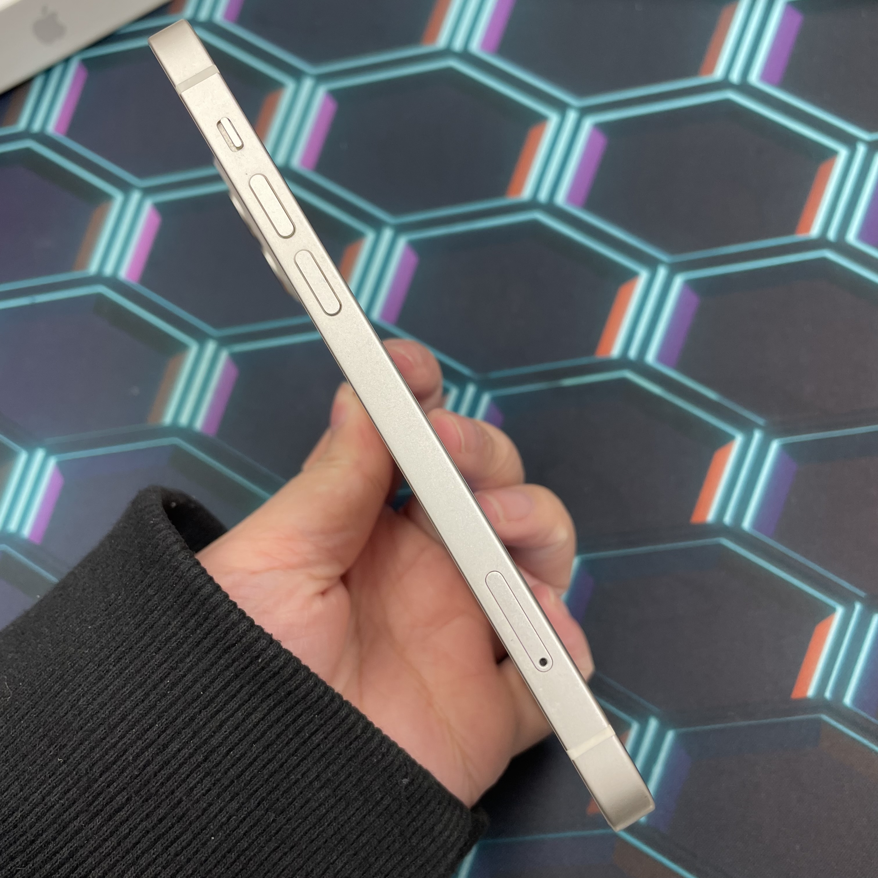 *6144 12 勁靚機 64GB 電77 白色 white