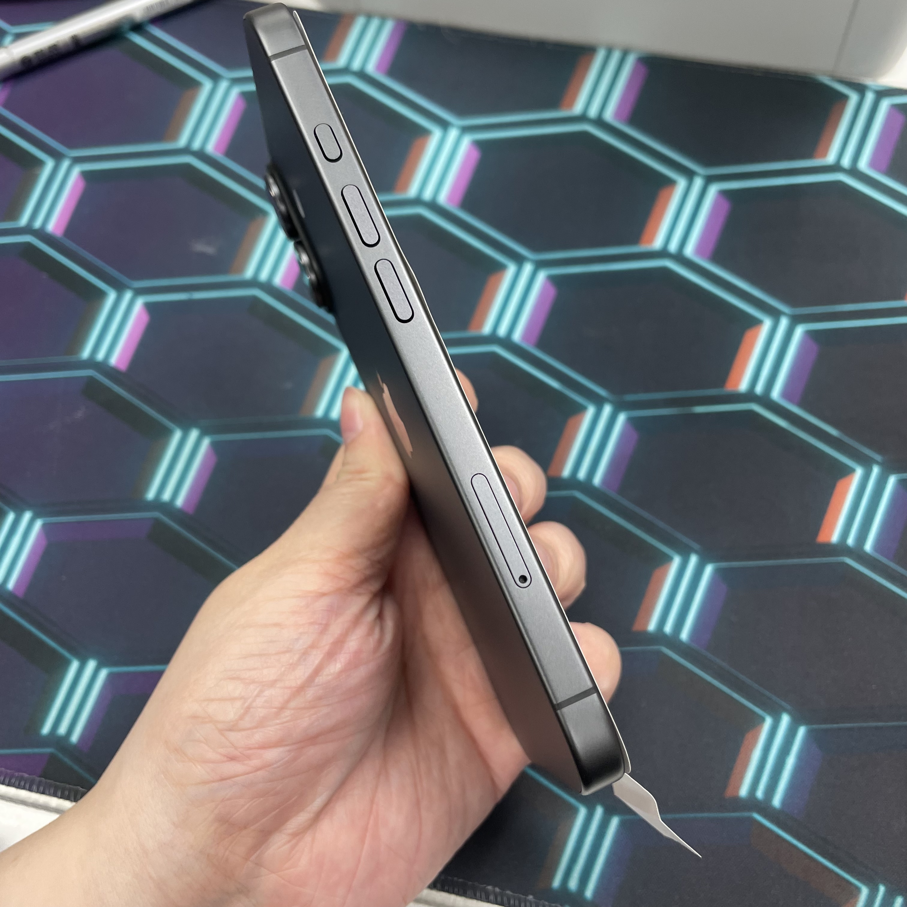 *6228 17 全新機 256GB 電100 黑色 black