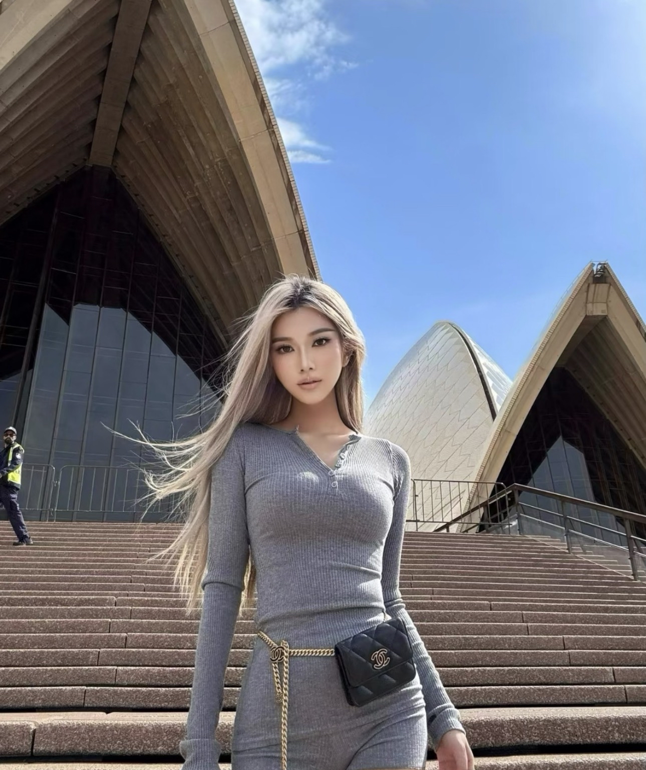 Chanel香奈兒黑色菱格紋腰帶包