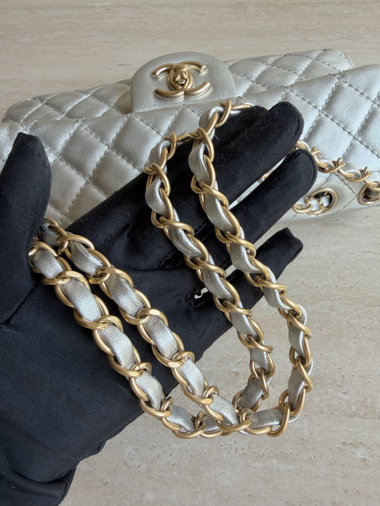 【預訂貨品】Chanel太空銀法棍包